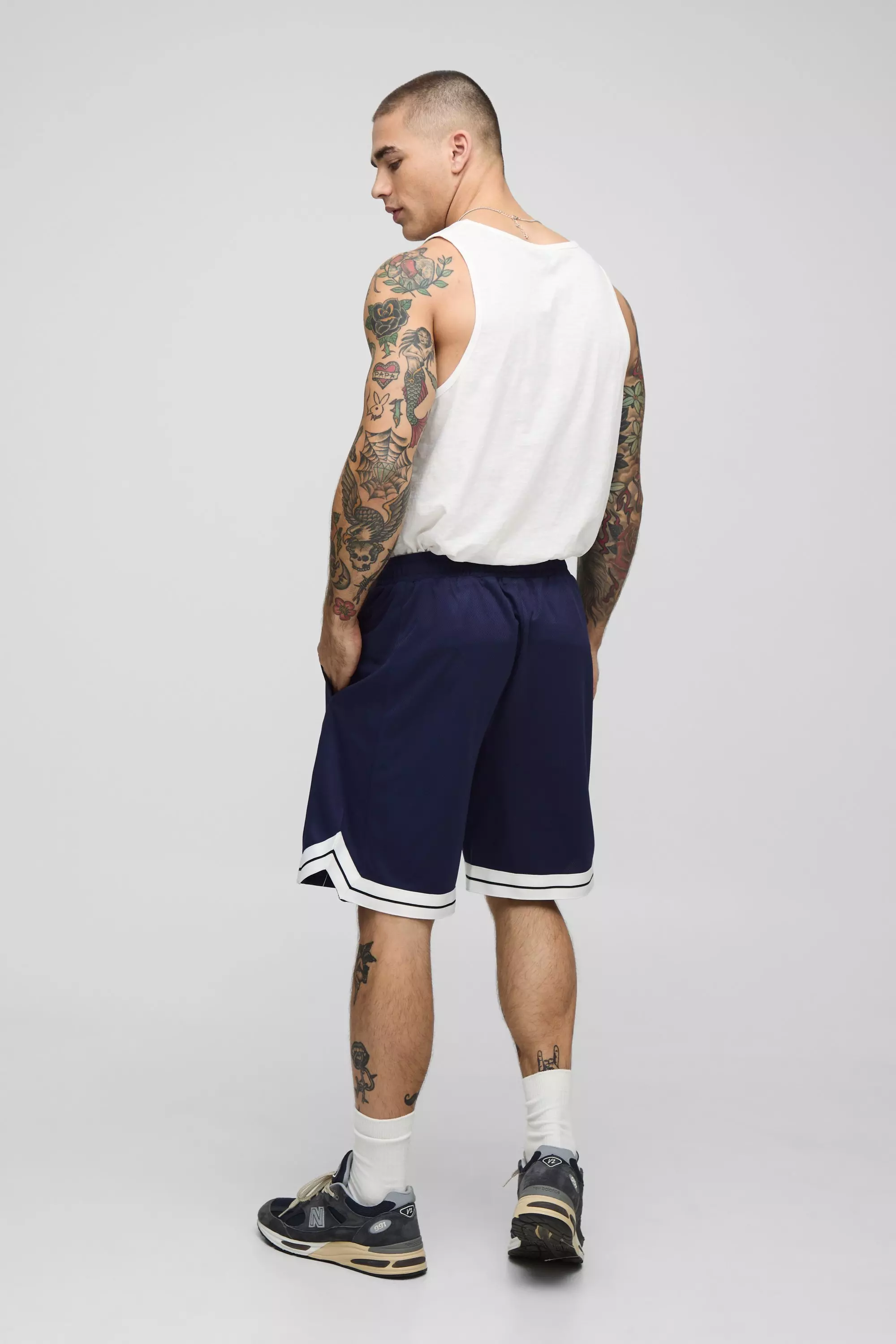 Navy Homme Mid Length Mesh Basketball Shorts alternative image