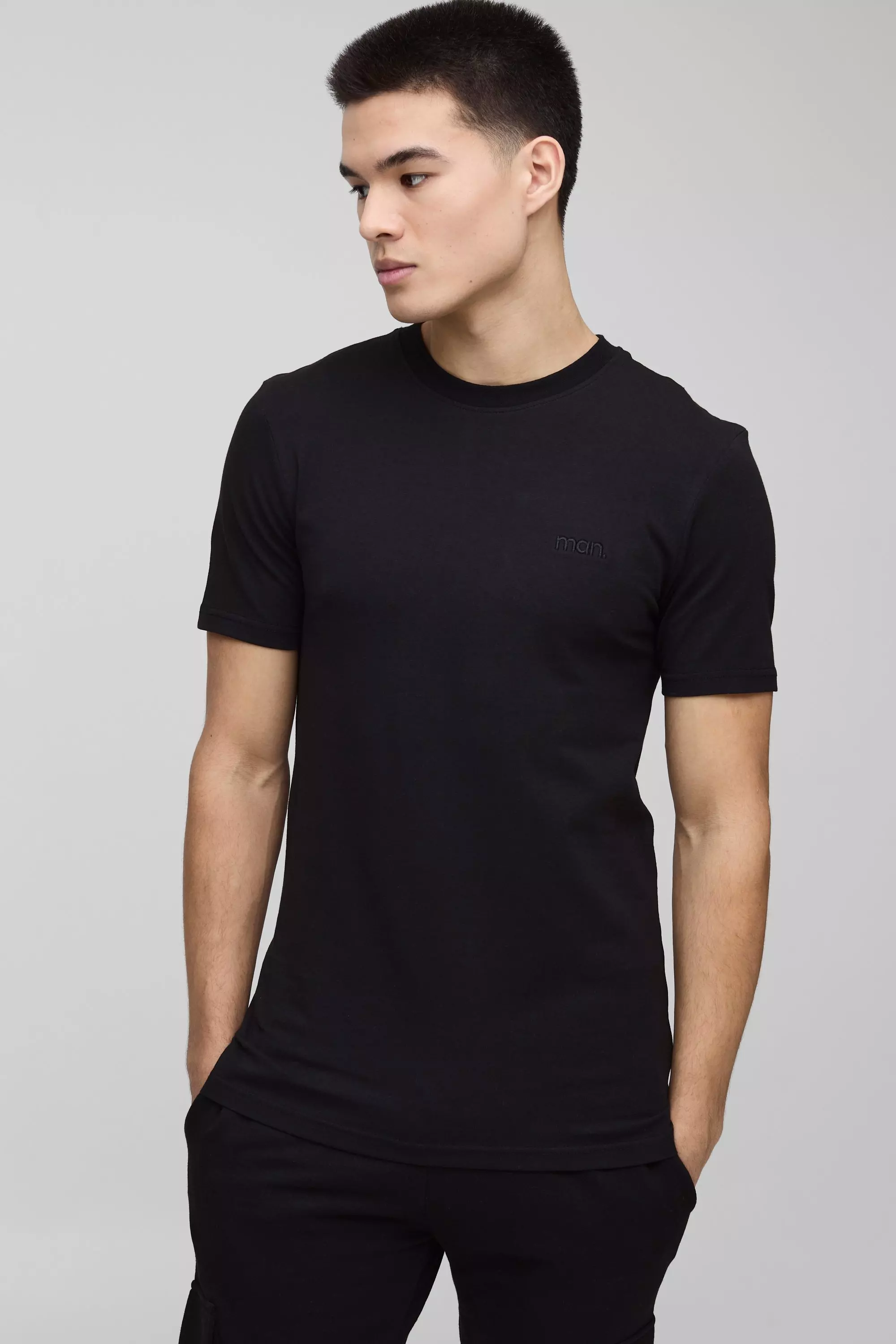 Black MAN. Basic Muscle Fit Crew Neck T-Shirt alternative image