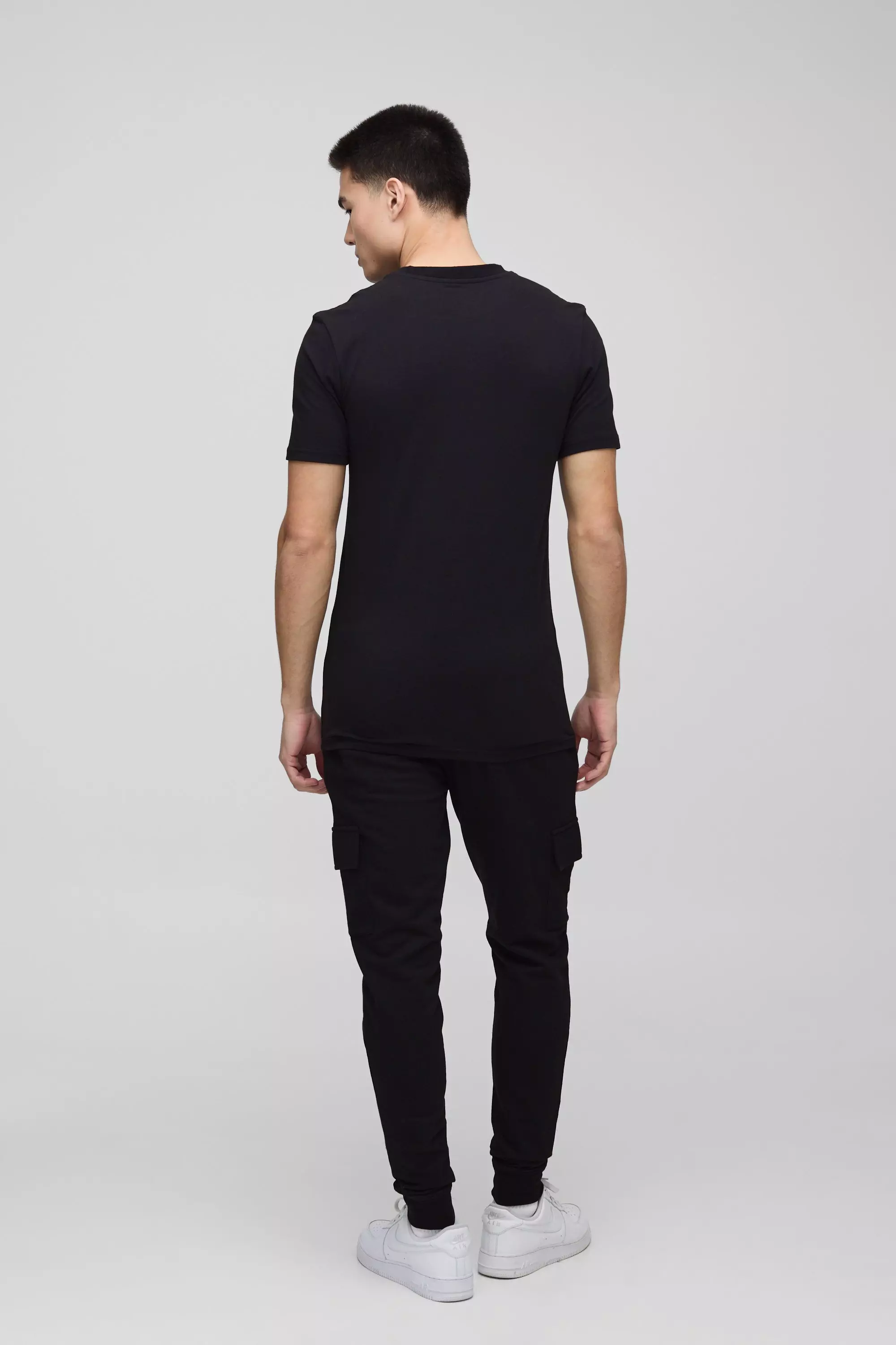 Black MAN. Basic Muscle Fit Crew Neck T-Shirt alternative image