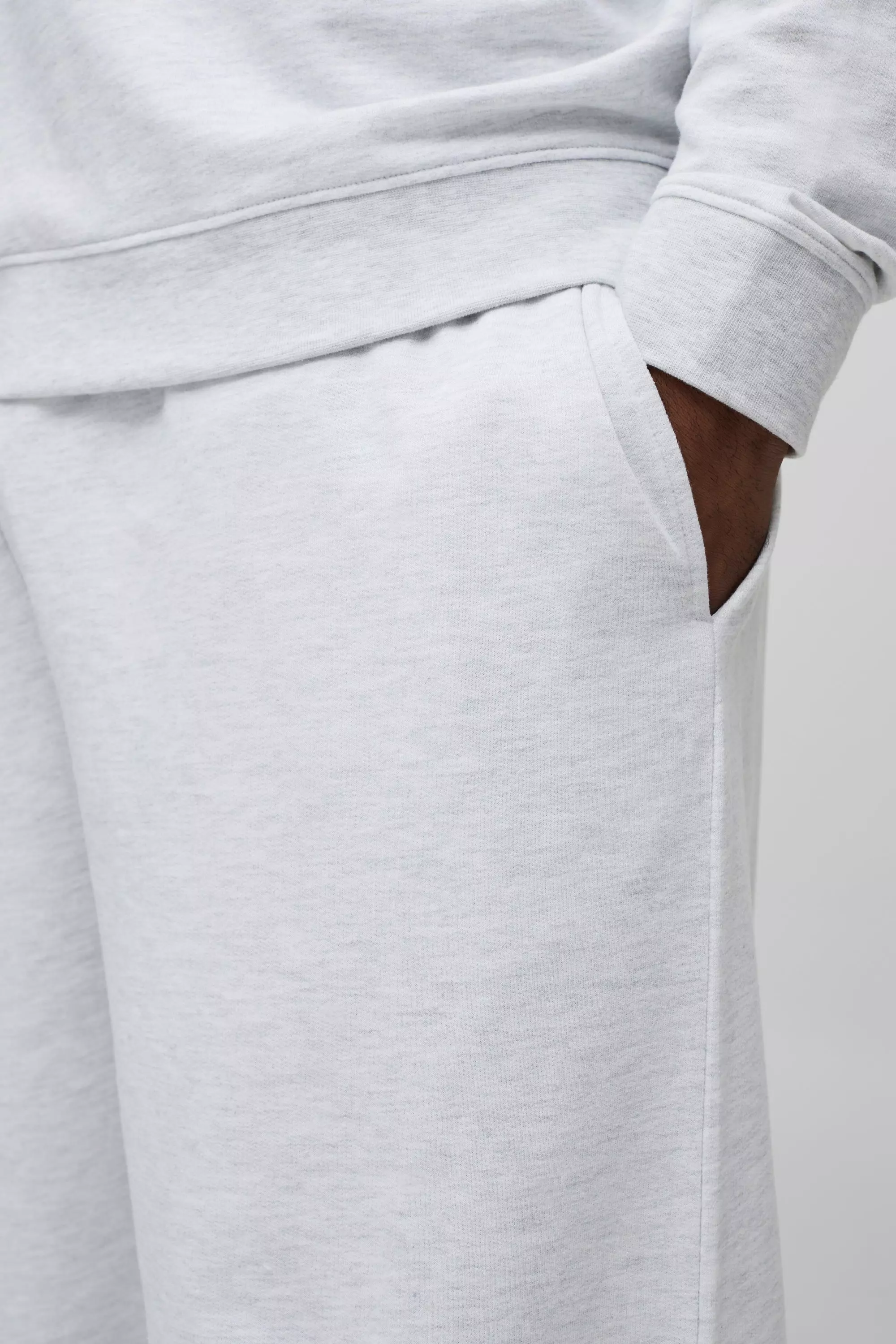 Plus Lightweight Wide Fit Basic Sweatpants | boohooMAN USA