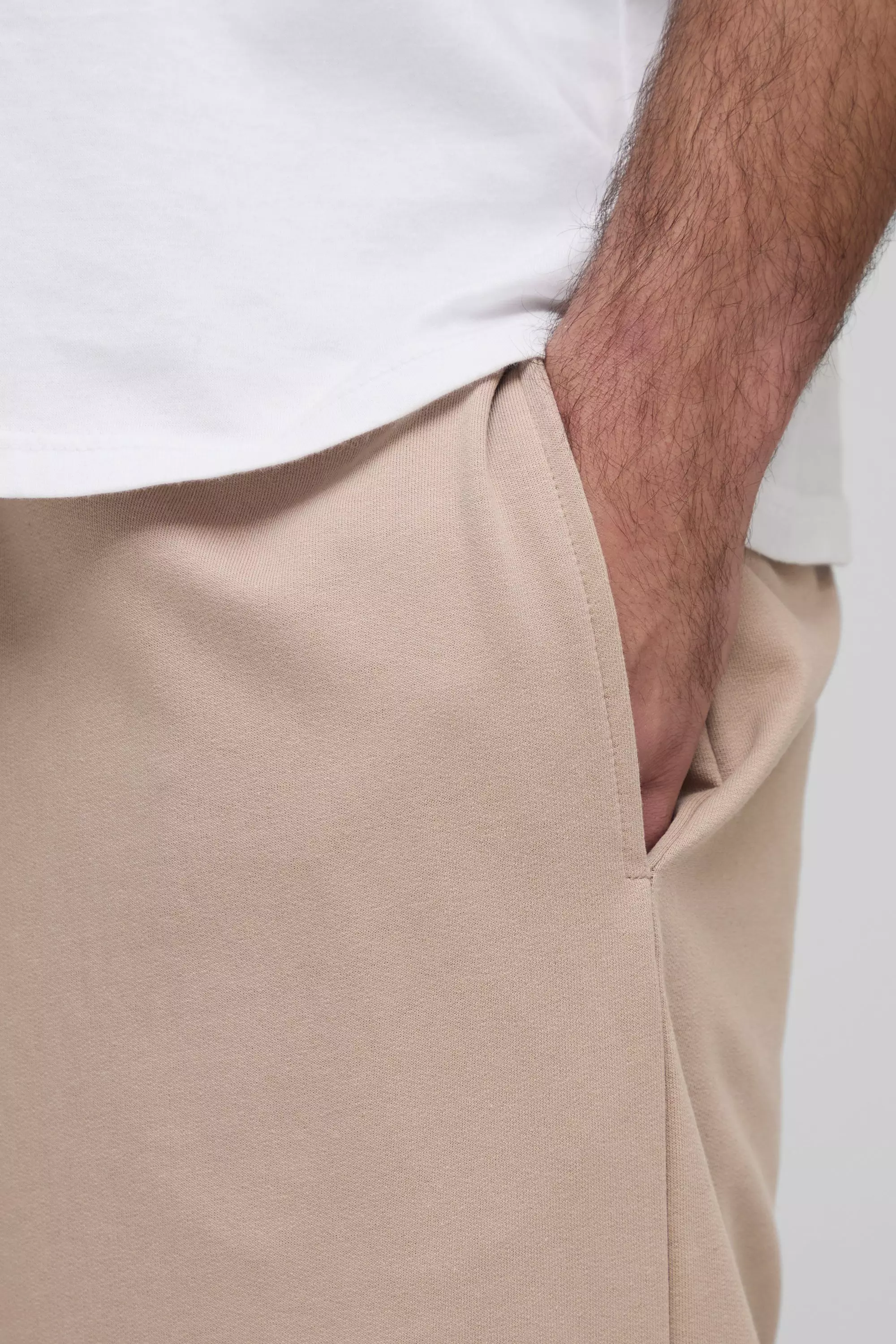 Mocha Plus Lightweight Oversized Fit Basic Sweatpants alternative image