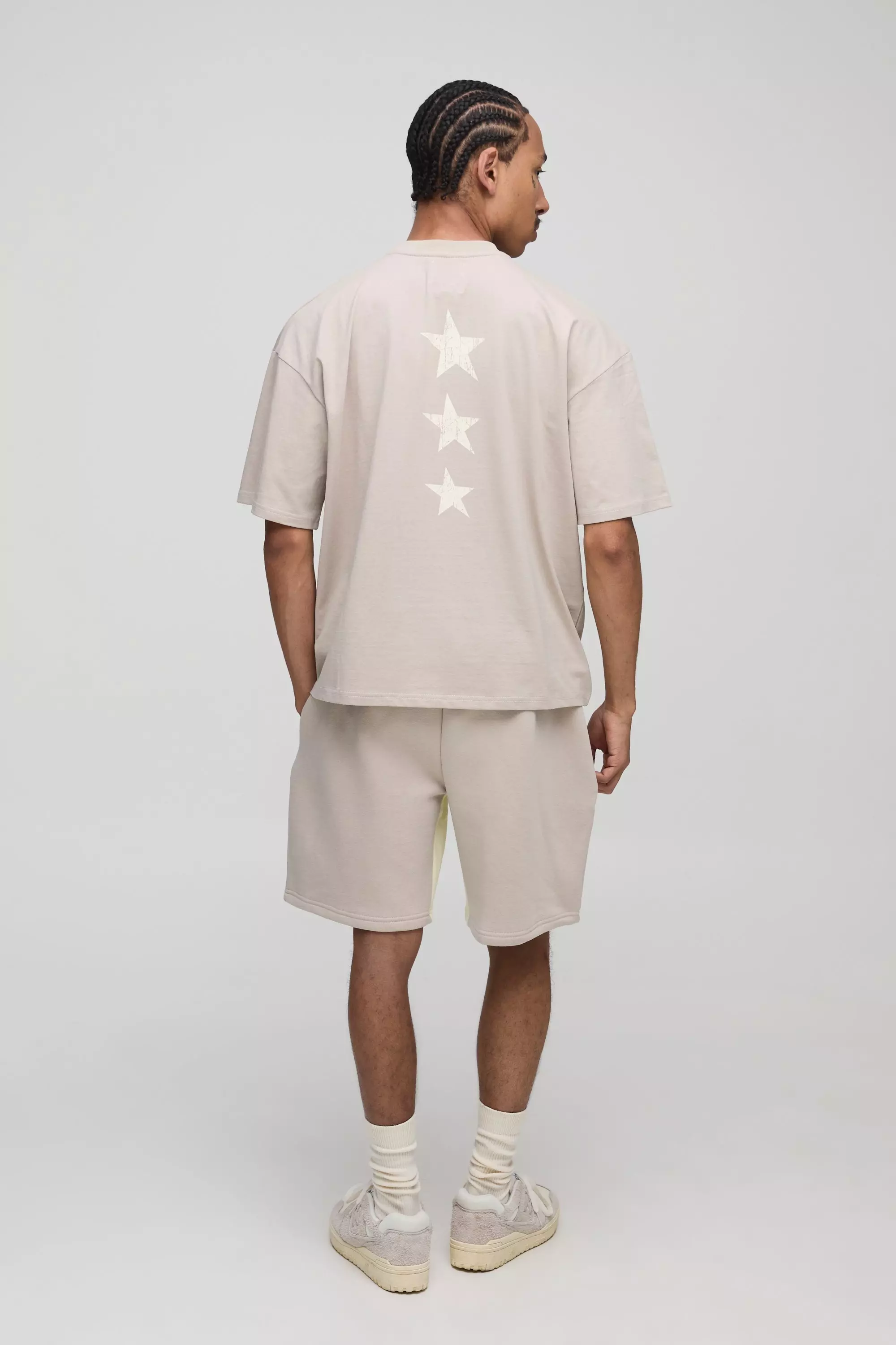 boohoo BOXY M STAR スター Tシャツ & ショート セットアップ Oversized Boxy M Star T-Shirt & Gusset Short Set | boohooMAN USA