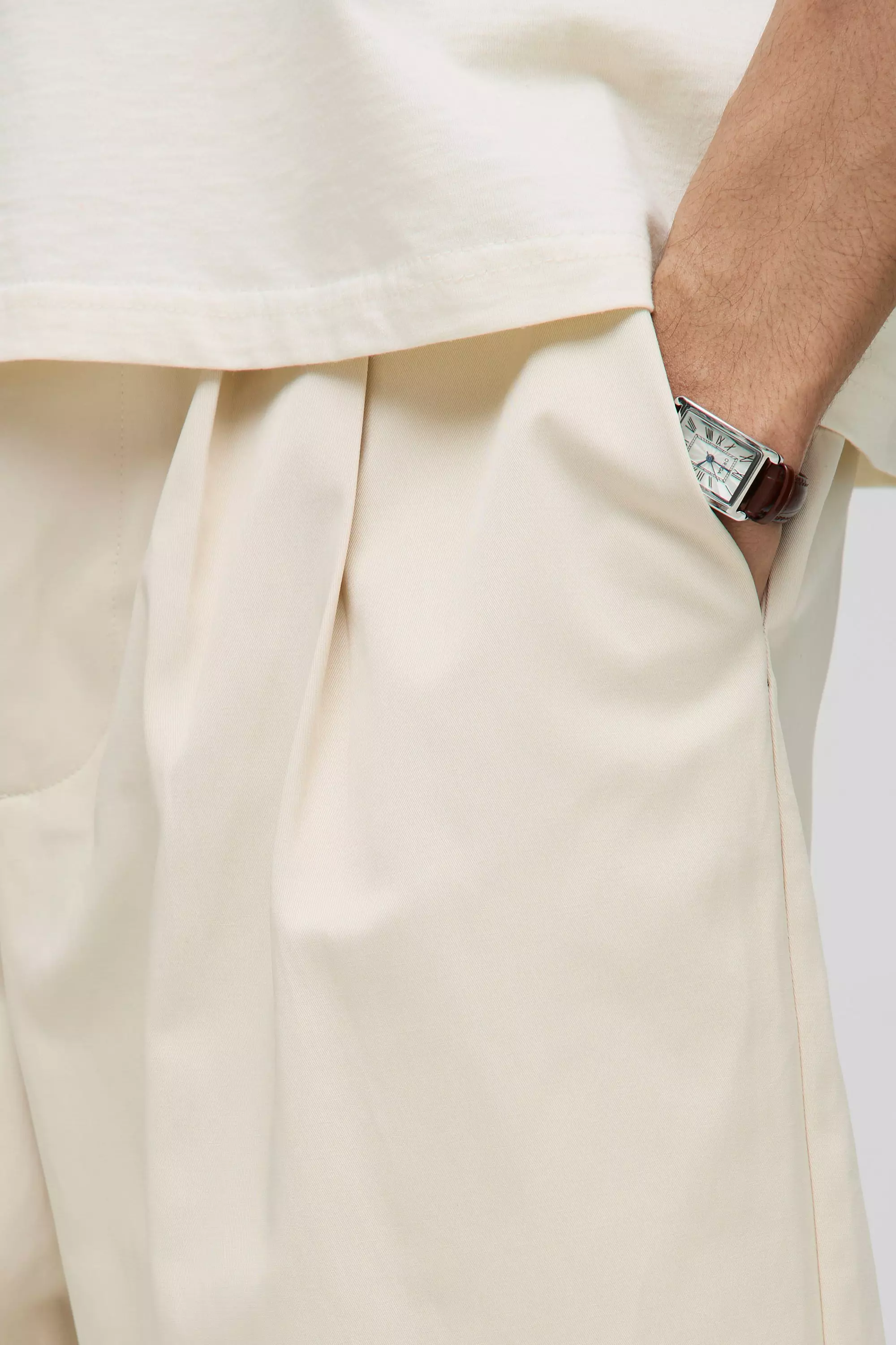 Sand Relaxed Fit Fixed Waistband Pleat Detail Jorts alternative image