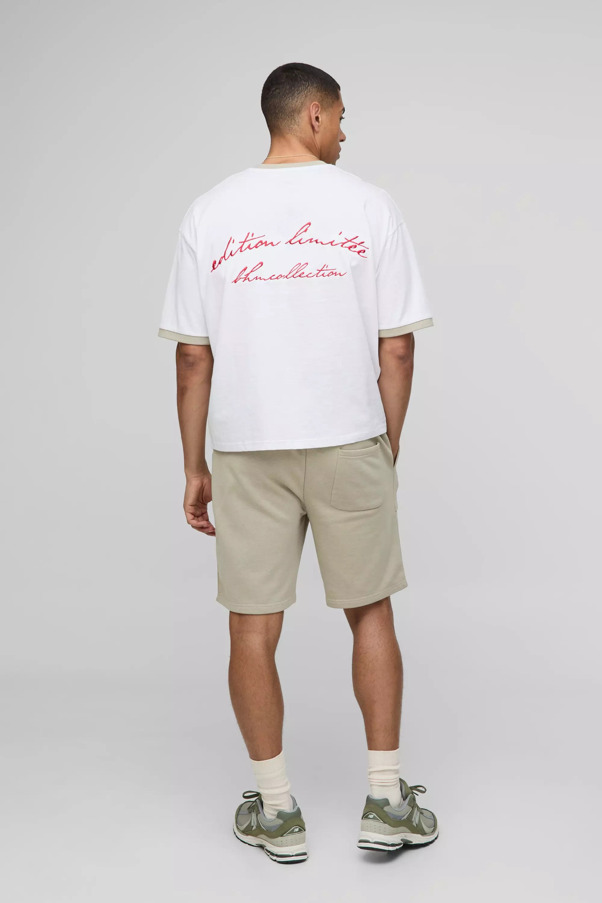 Ensemble oversize avec t-shirt à col contrastant et short, Stone autre image