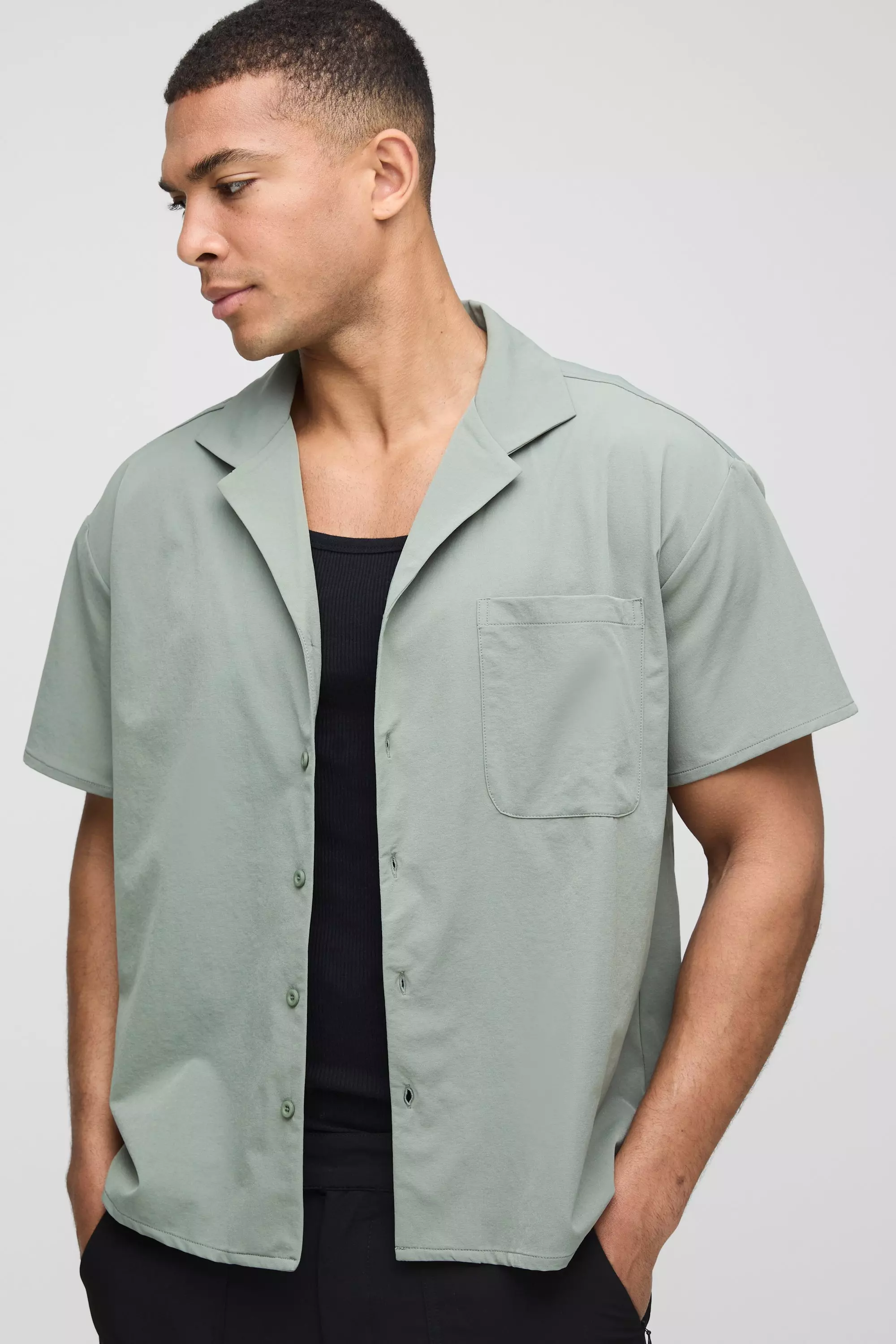 Kurzärmliges kastiges Stretch-Hemd, Light khaki alternatives Bild