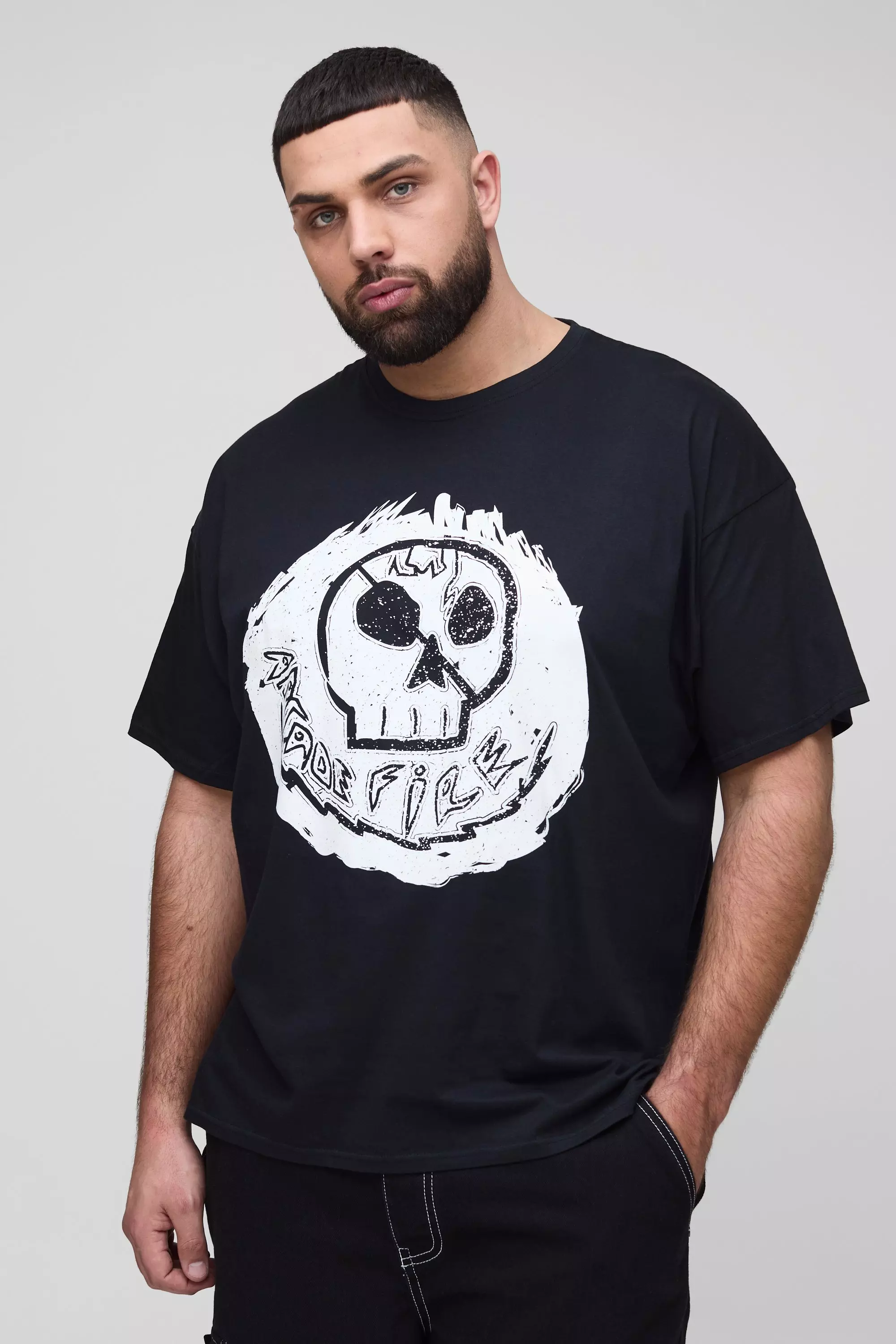 Plus T-Shirt mit lizenziertem Pfeil-Print, Black alternatives Bild