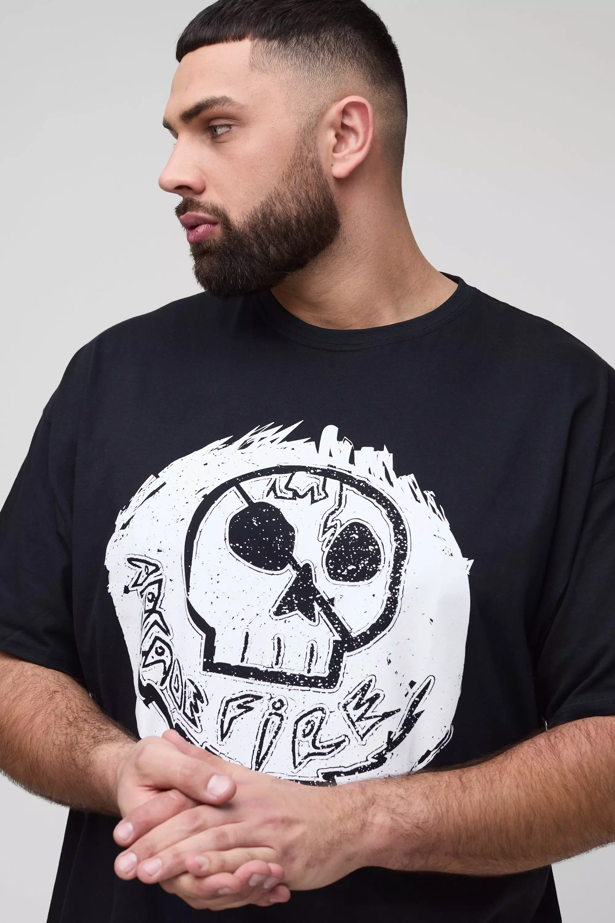 Plus T-Shirt mit lizenziertem Pfeil-Print, Black alternatives Bild