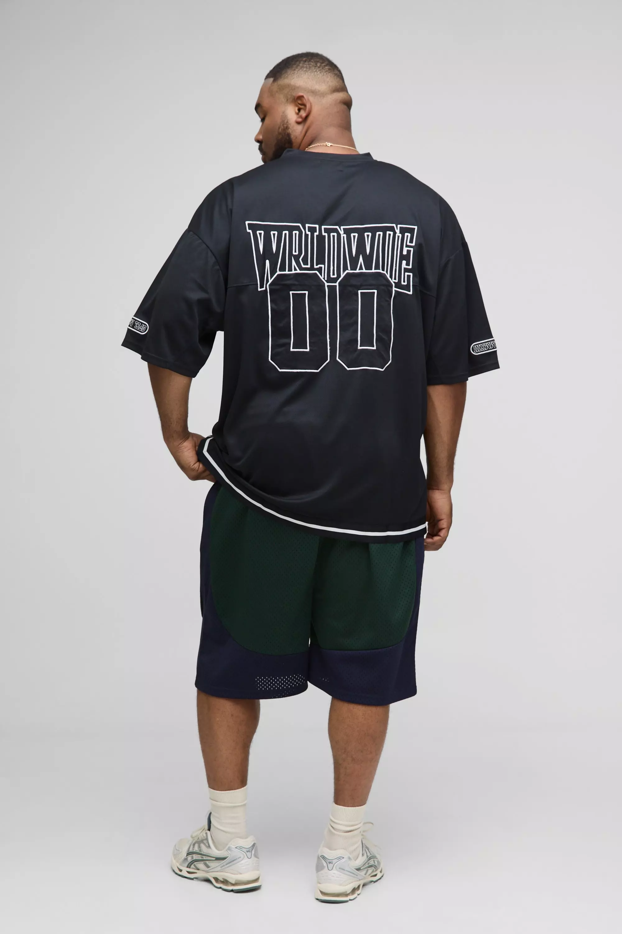 Plus Oversized Worldwide Applique Baseball T-Shirt
