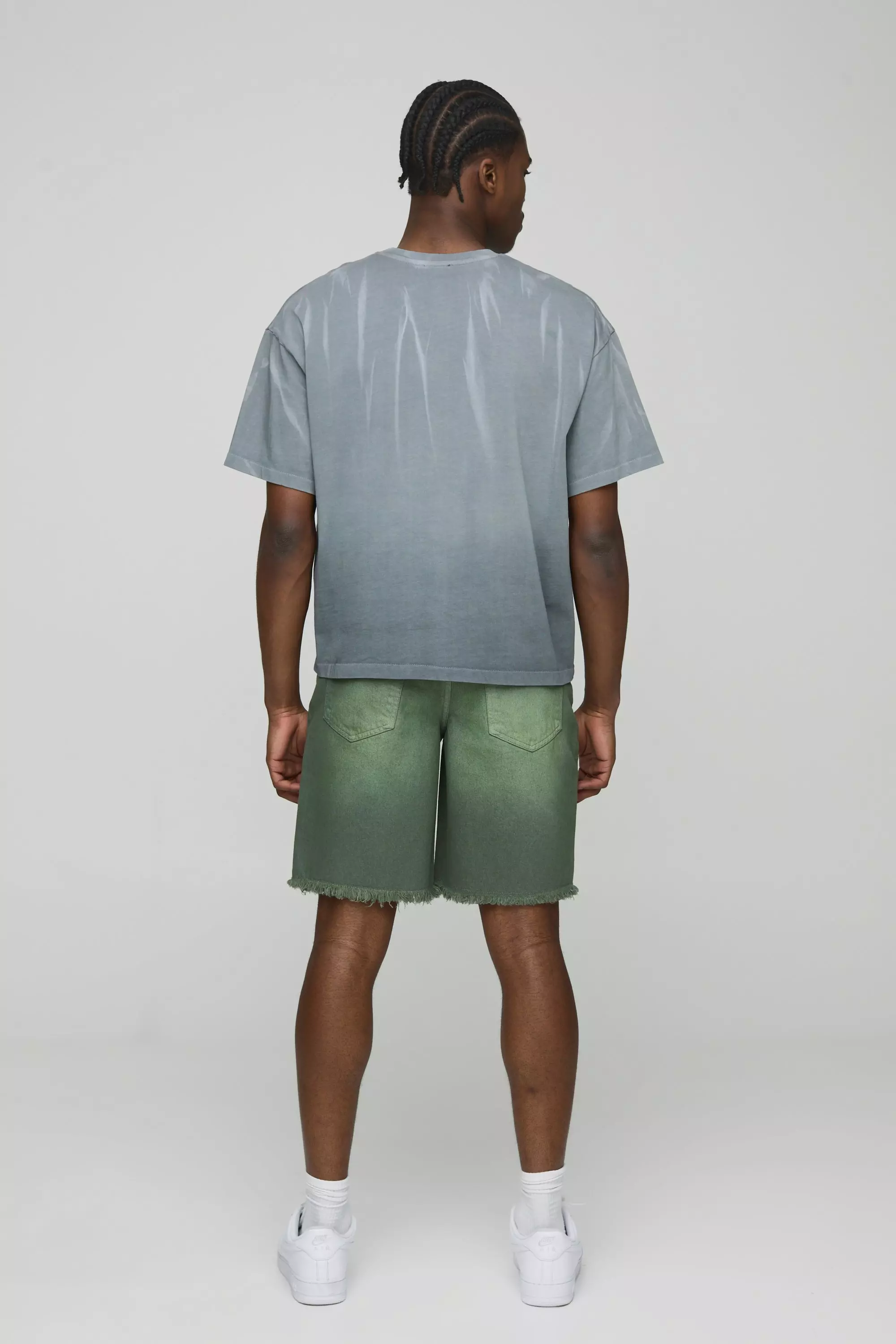 Lockere grüne Jeansshorts mit Rissen, Green alternatives Bild