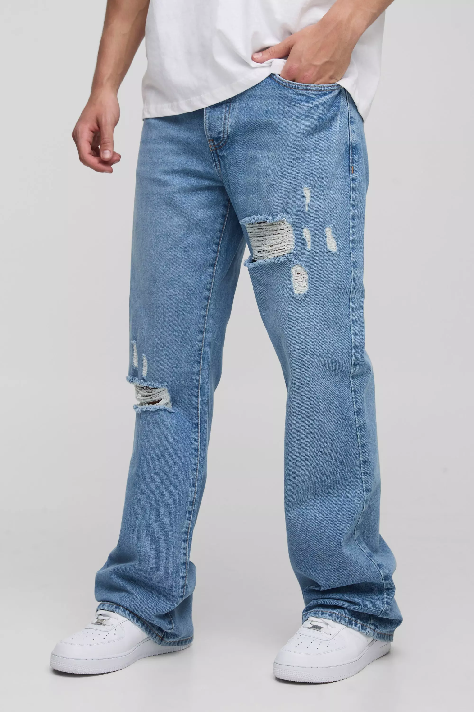 Jeans a zampa rilassati in lavaggio blu con strappi sul ginocchio, Blue immagine alternativa