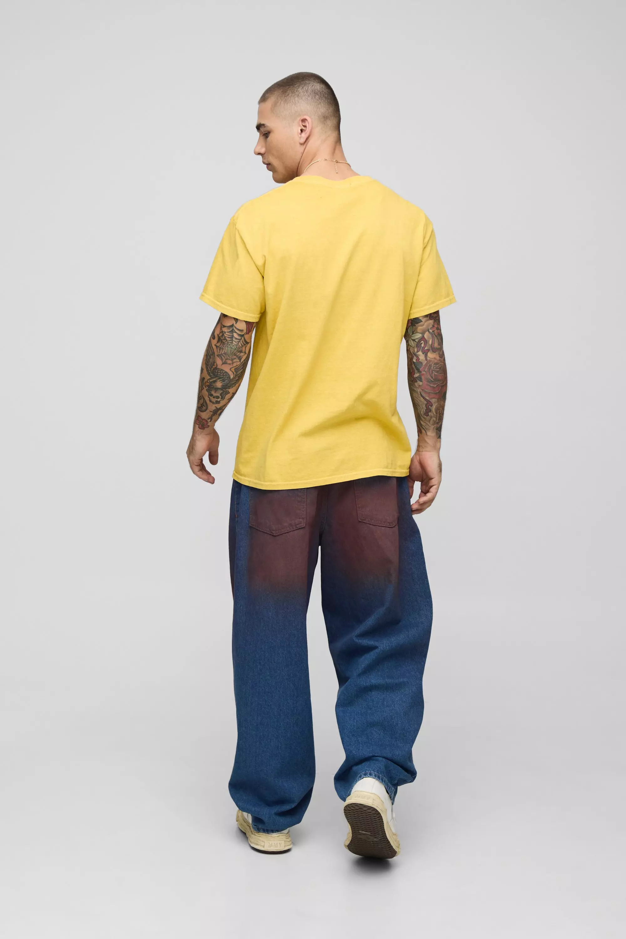 Red Rode Ballon Jeans Met Gescheurde Knieën alternatieve afbeelding