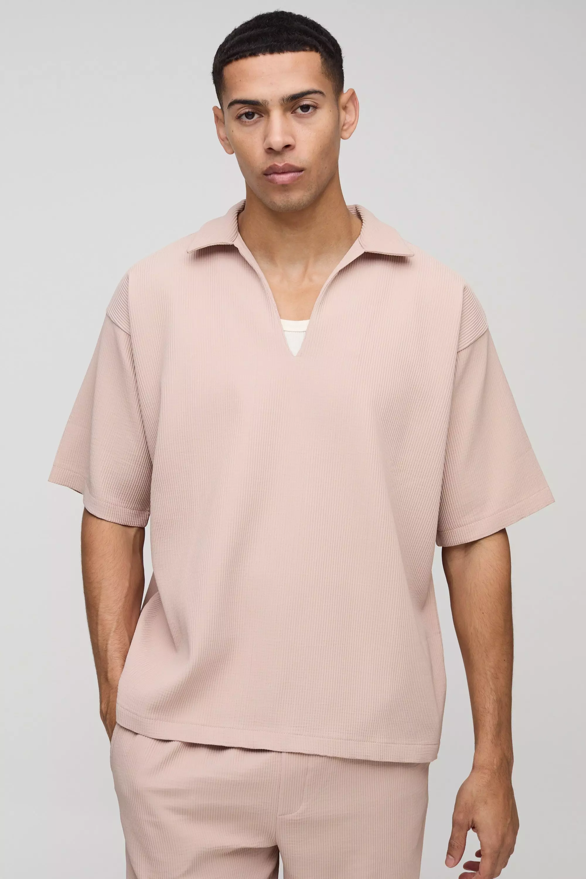 Oversize Hemd mit V-Ausschnitt, Taupe alternatives Bild