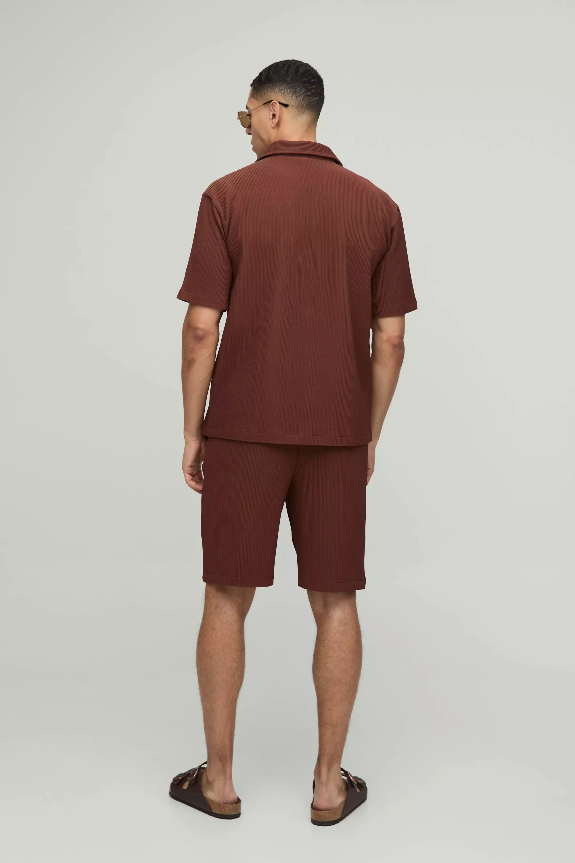 Relaxed Fit Elasticated Waist Pleated Pants | boohooMAN USA