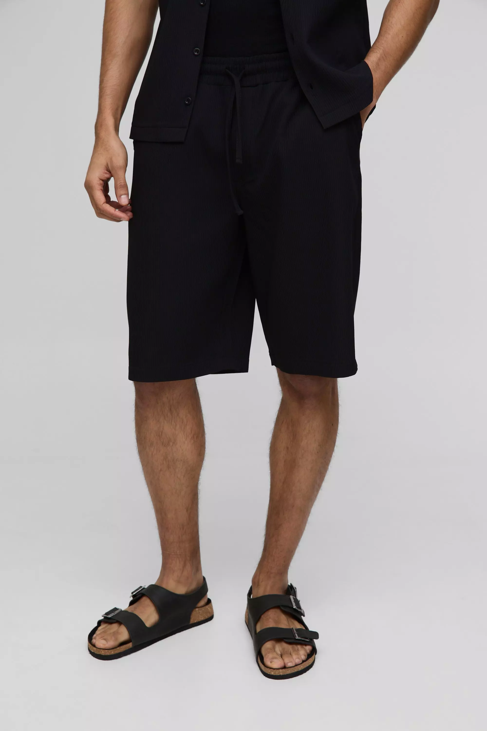 Black Pleated Elasticated Waist Jort alternative image