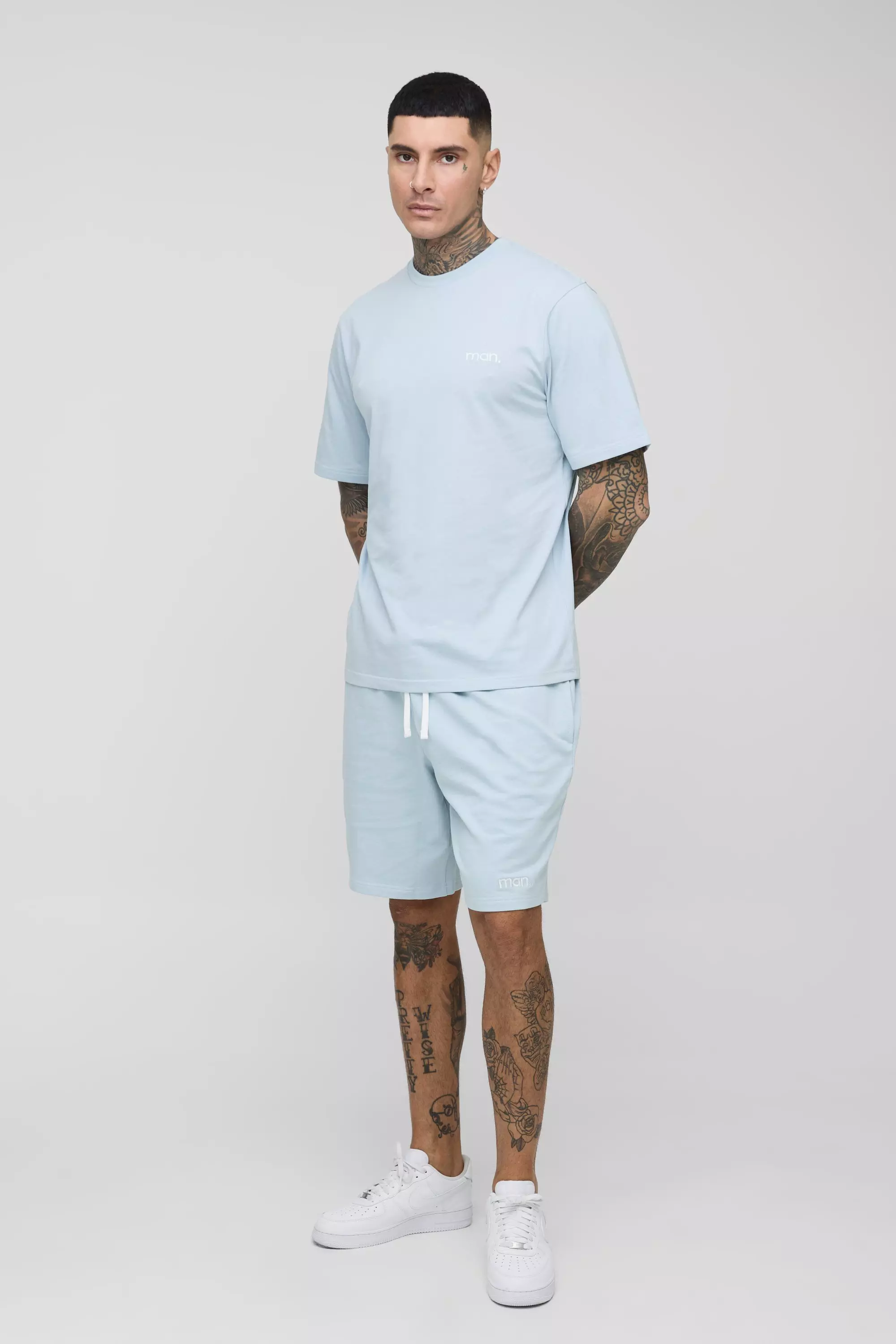Tall T-Shirt & Shorts mit Man Stickerei, Light blue alternatives Bild