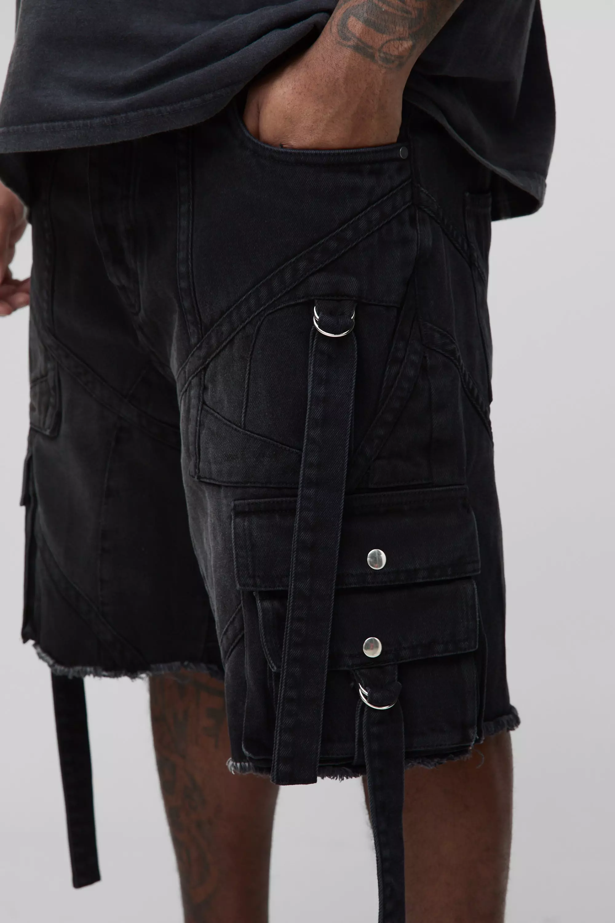 Plus lockere Cargo-Jeansshorts, Washed black alternatives Bild