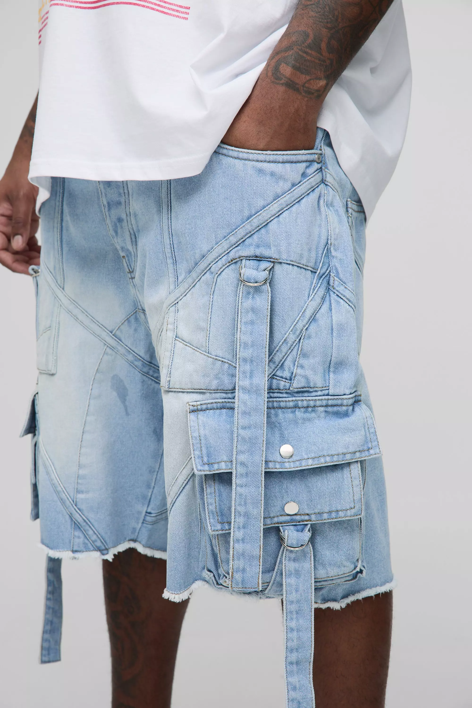 Light wash Plus Strappy Cargo Relaxed Fit Denim Shorts alternative image
