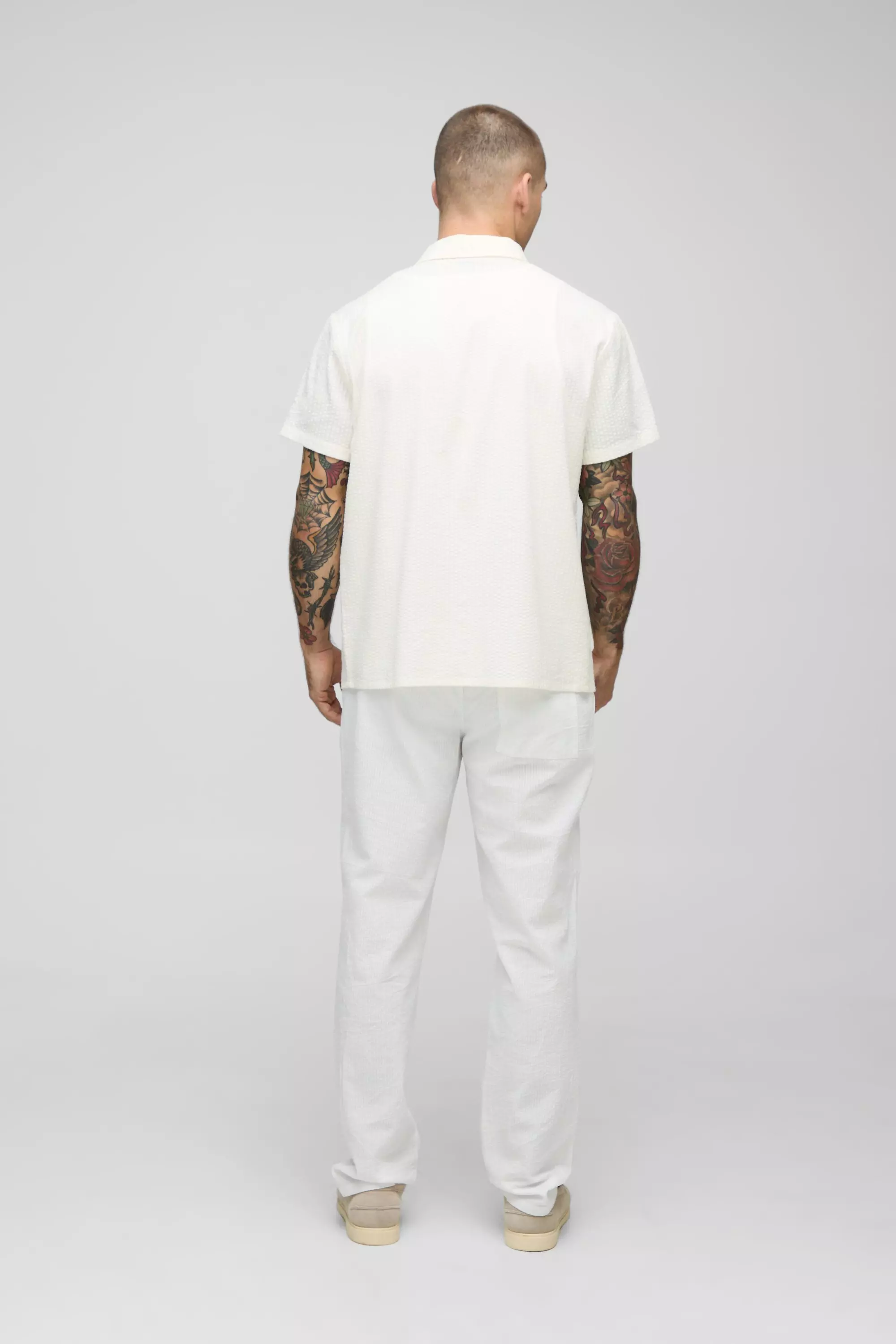White Elastische Toelopende Gestreepte Seersucker Broek alternatieve afbeelding