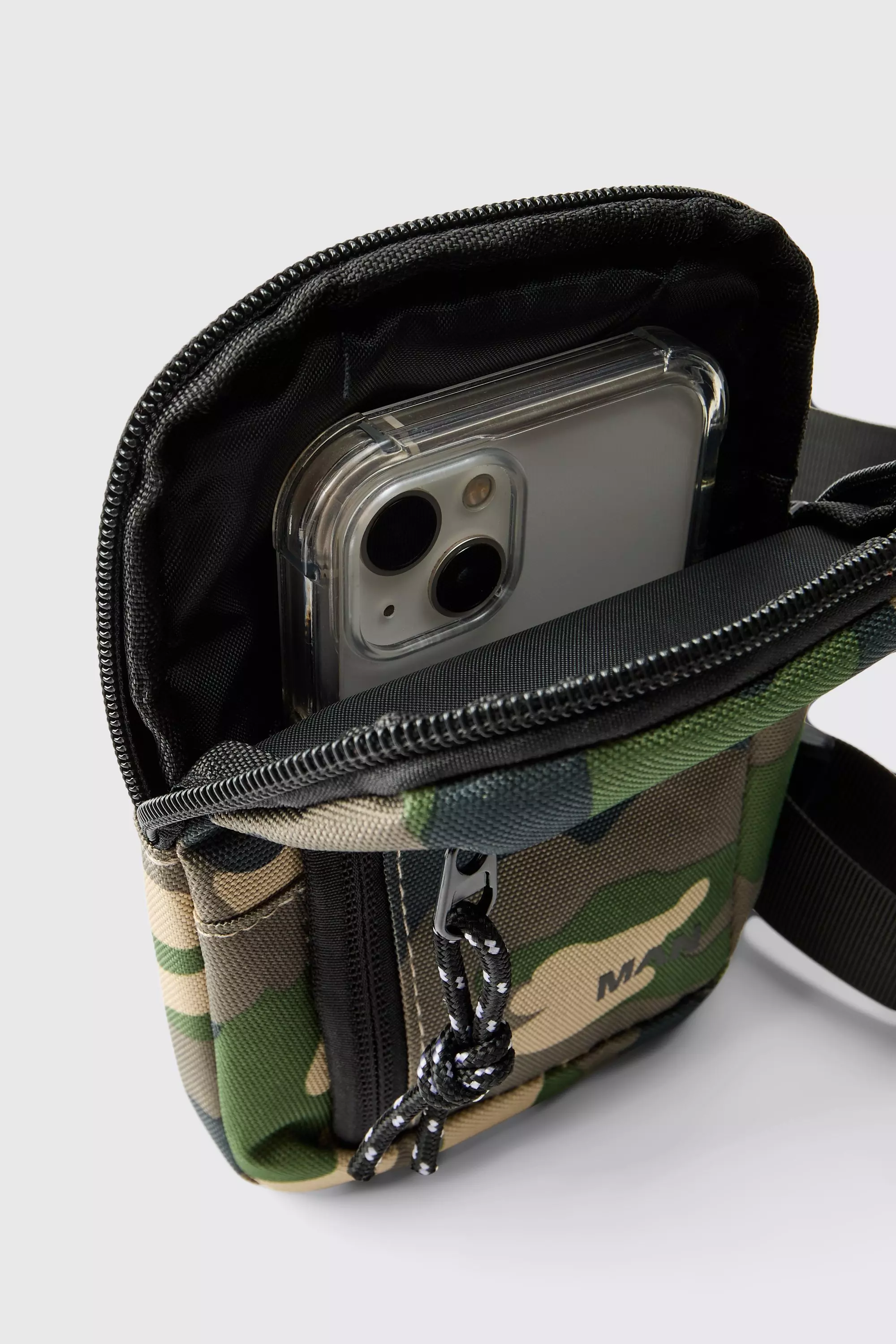 Sac à bandoulière à imprimé camouflage - MAN, Camo autre image