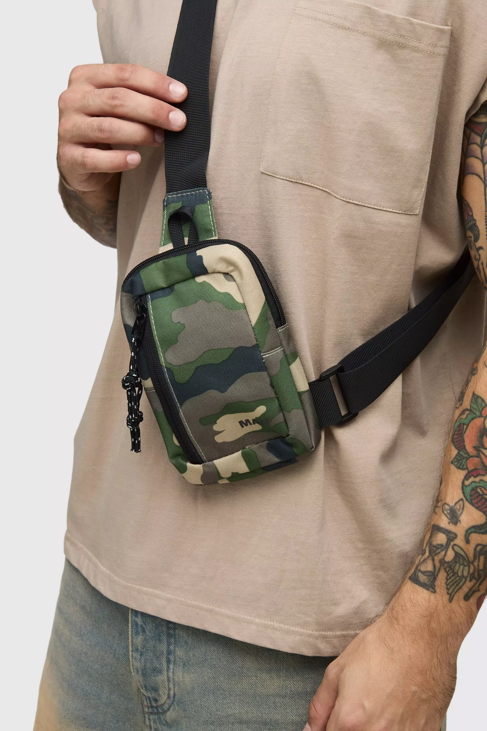Sac à bandoulière à imprimé camouflage - MAN, Camo autre image