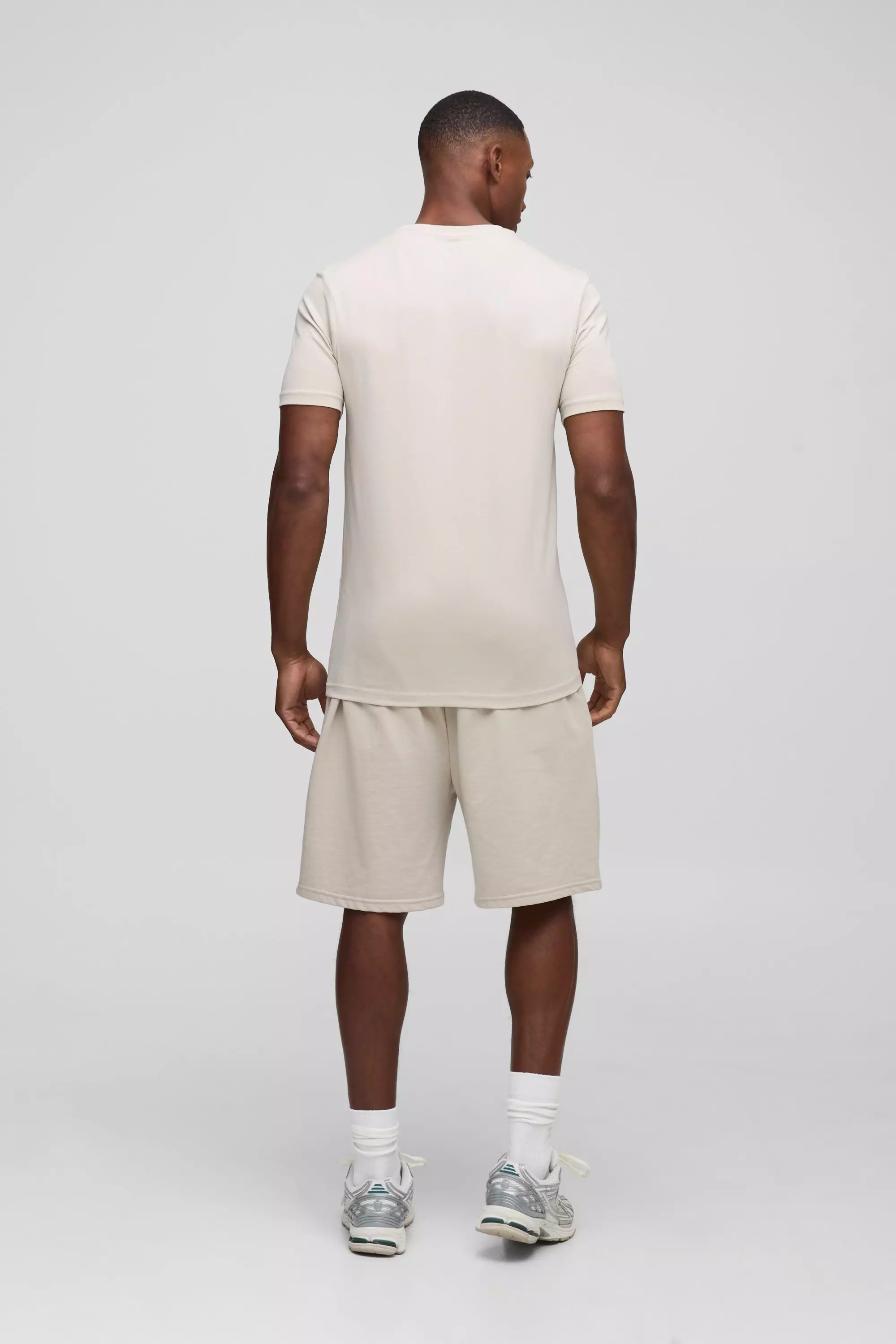 BM Signature Muscle Fit T-shirt | boohooMAN USA