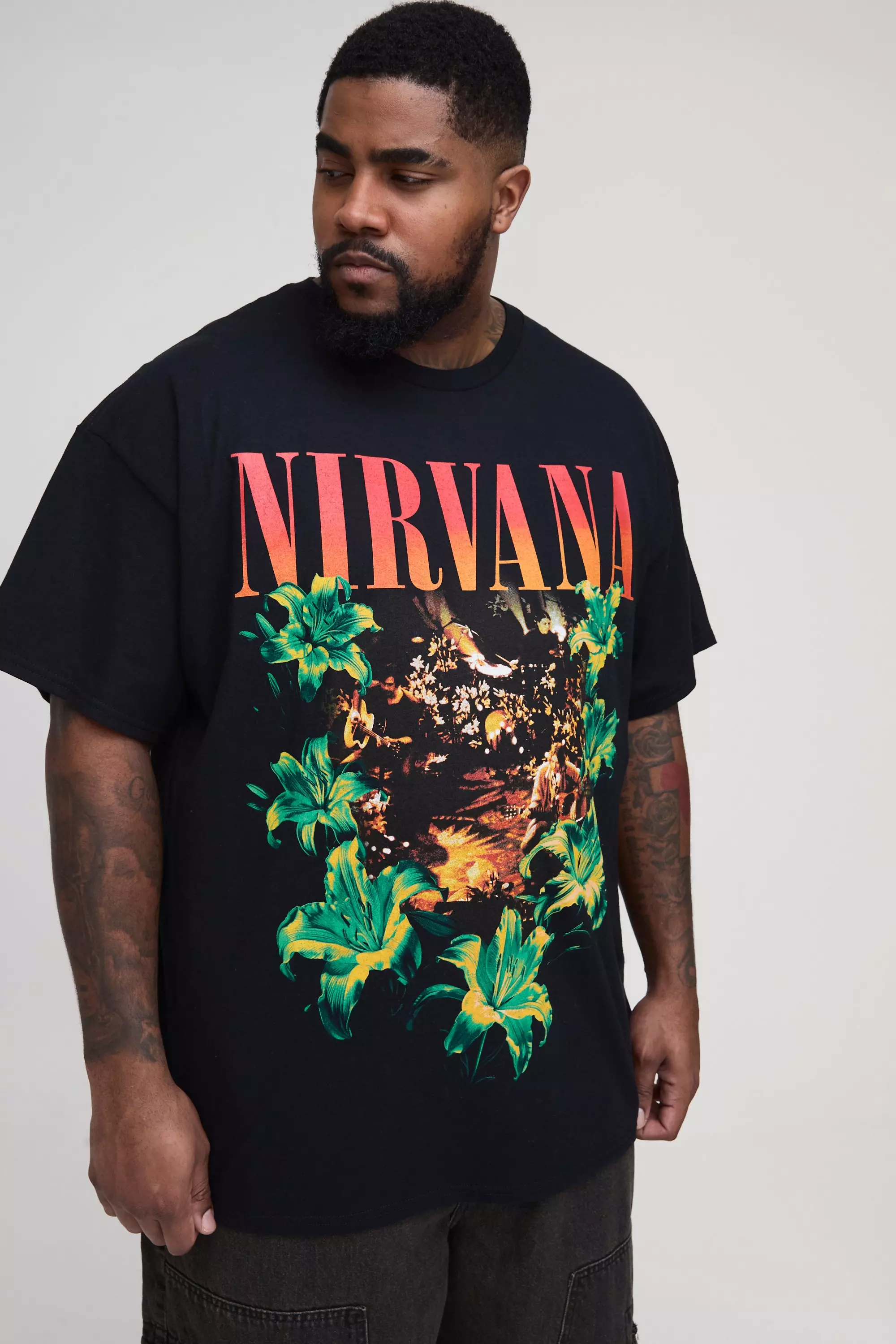 Black Plus Nirvana License Print Regular fit T-Shirt alternative image