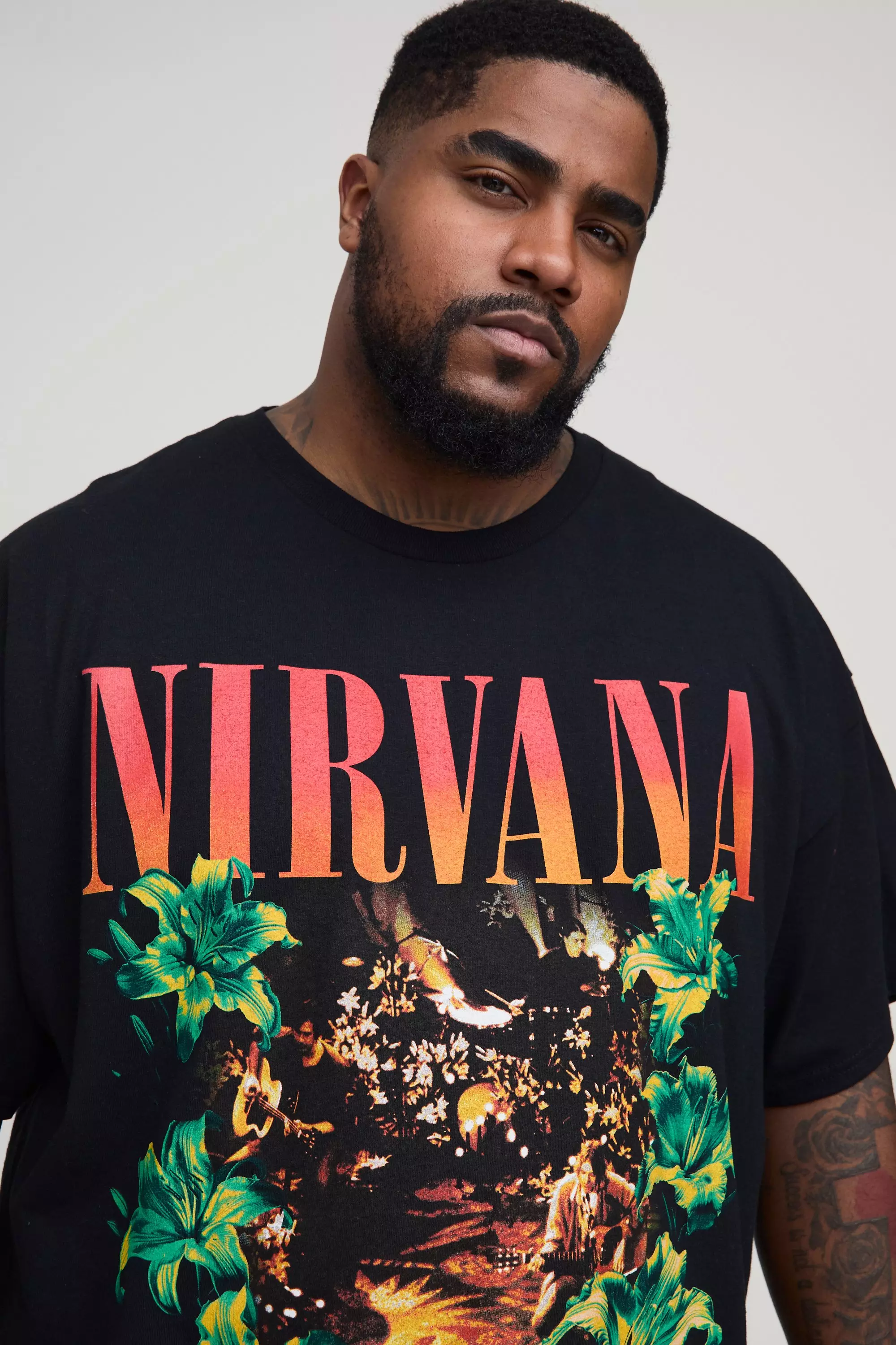 Black Plus Nirvana License Print Regular fit T-Shirt alternative image