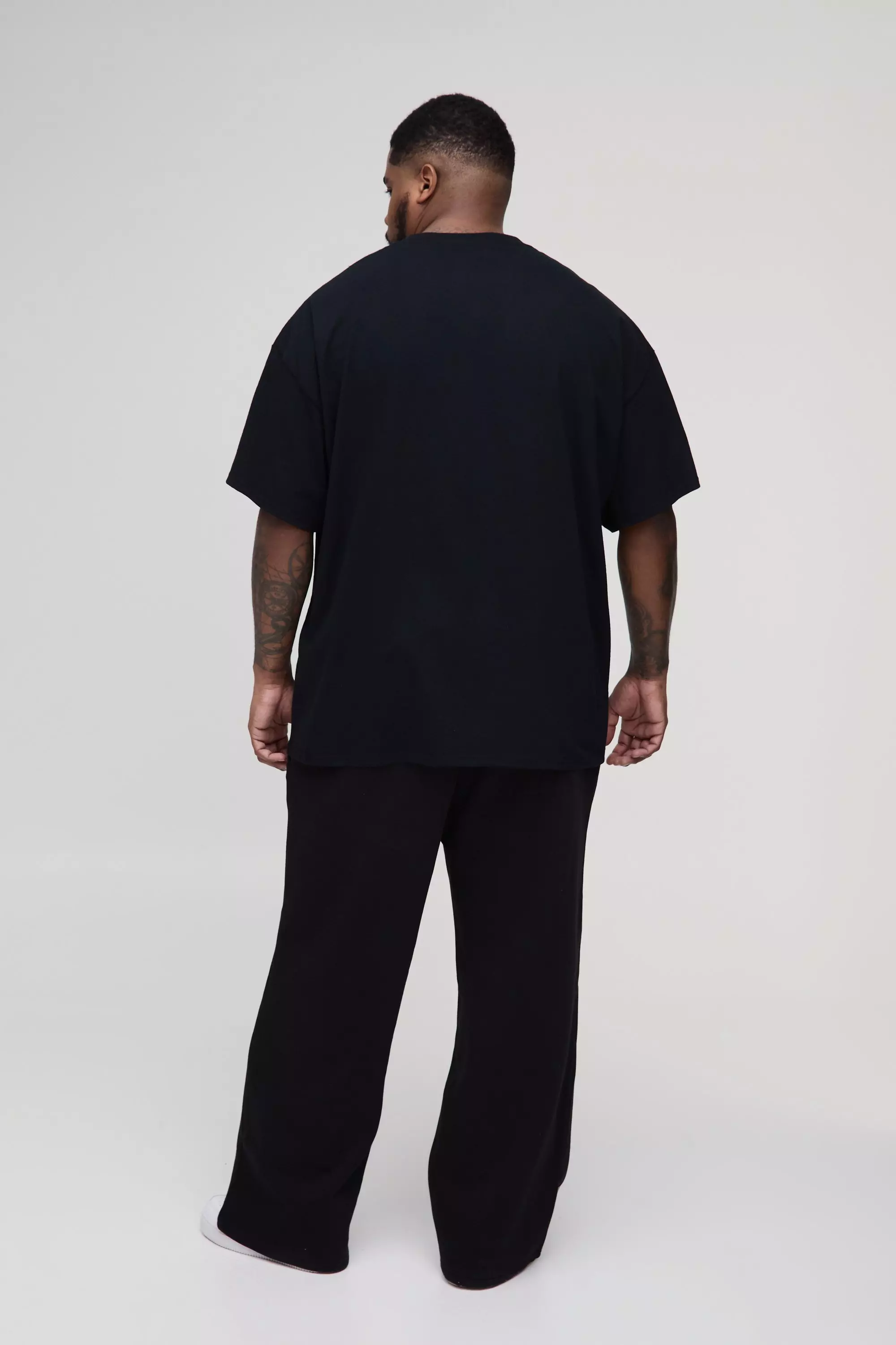 Black Plus Nirvana License Print Regular Fit T-Shirt alternative image