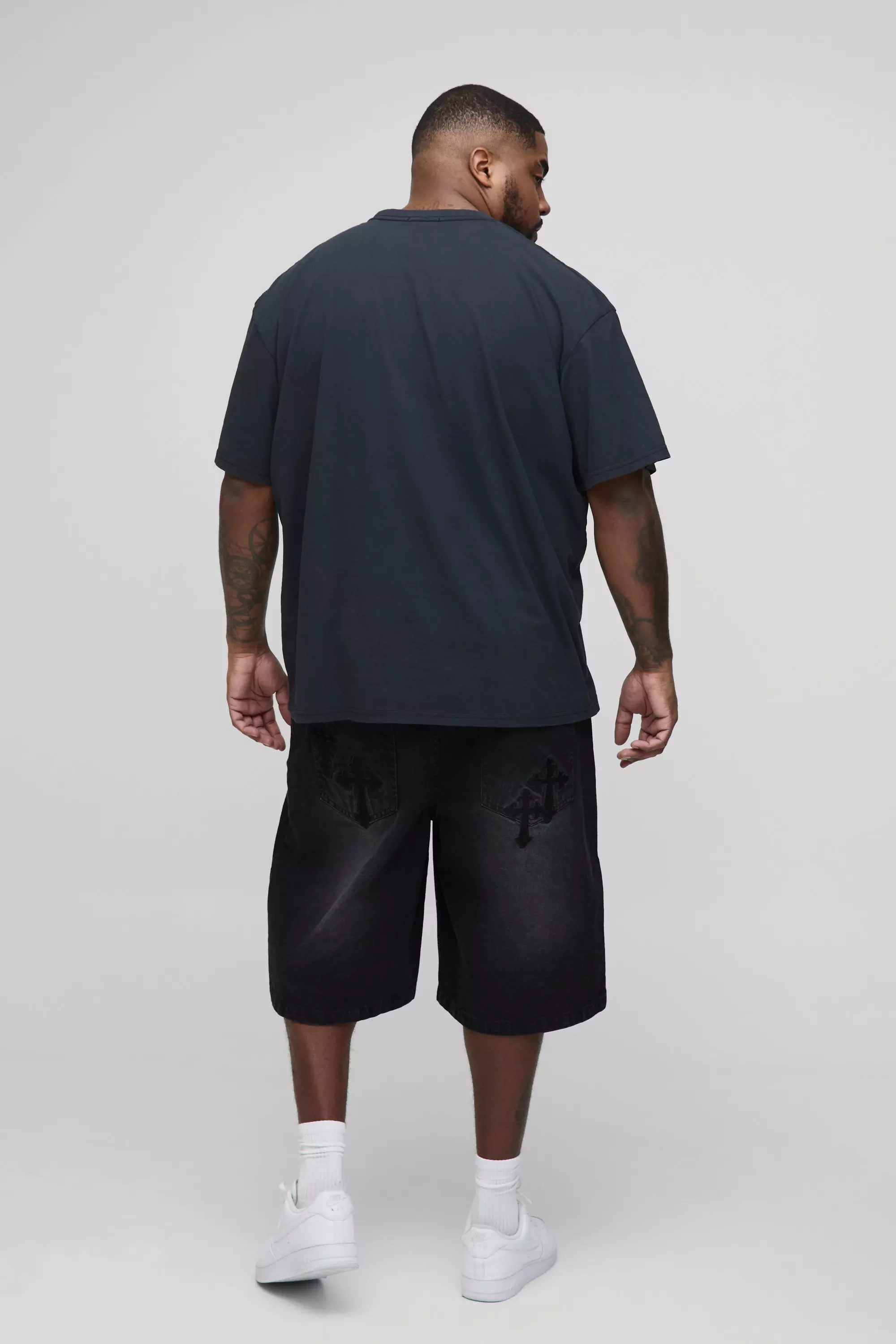 Longline Rigid Star Distressed Jorts In Brown | boohooMAN USA