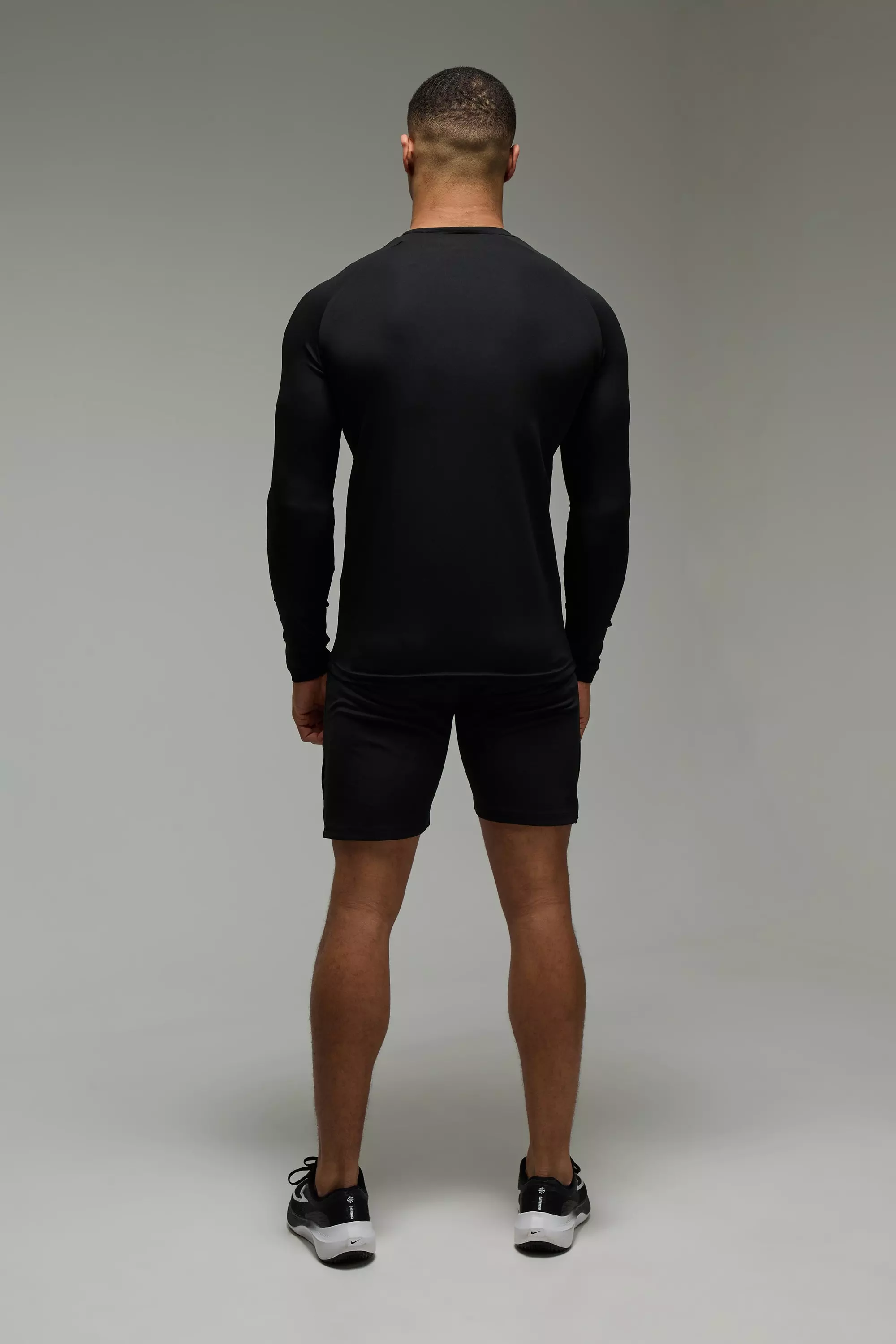 Black Man Active Crew Neck 1/4 Zip Short Tracksuit alternative image