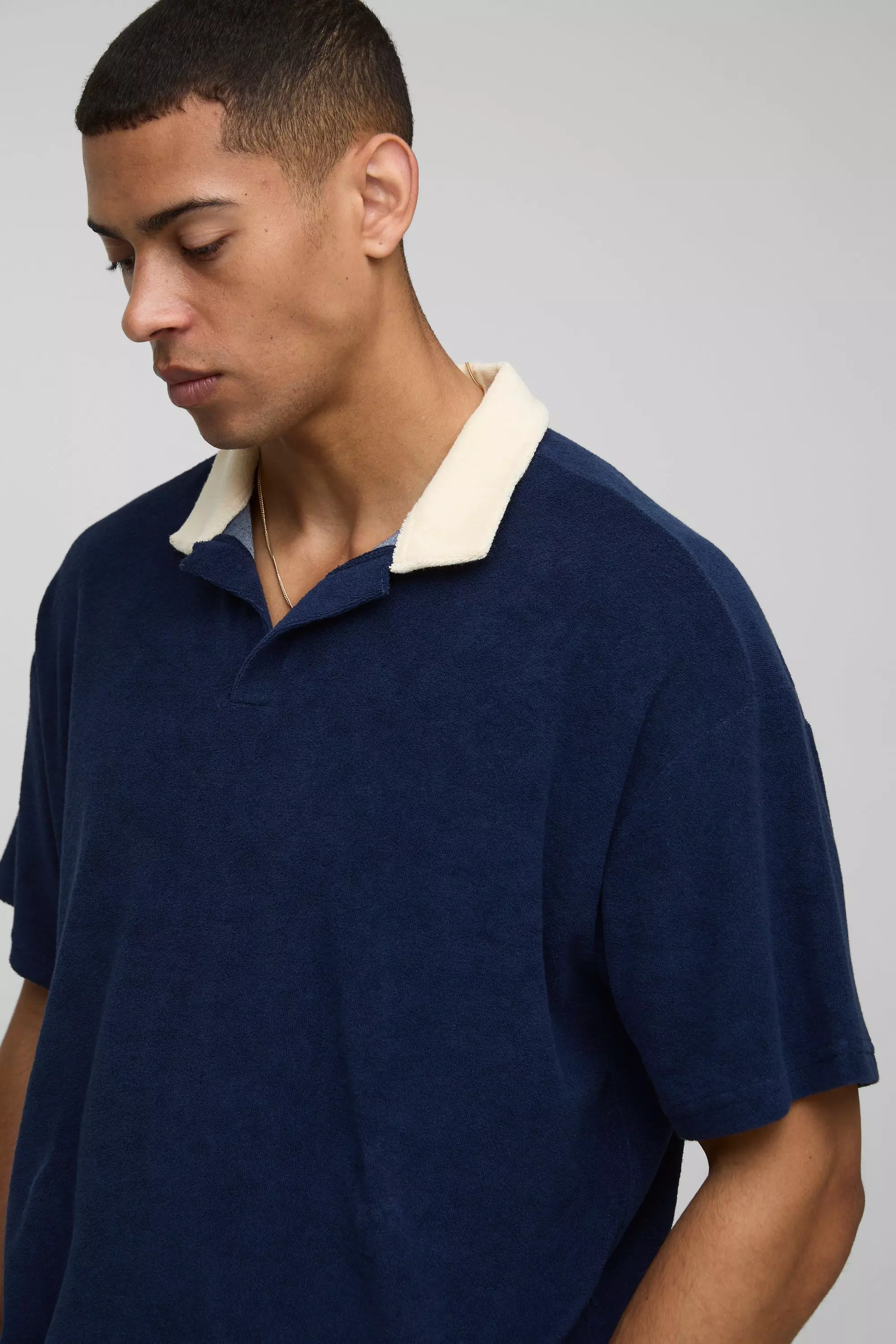 Polo oversize à col V en tissu éponge, Navy autre image