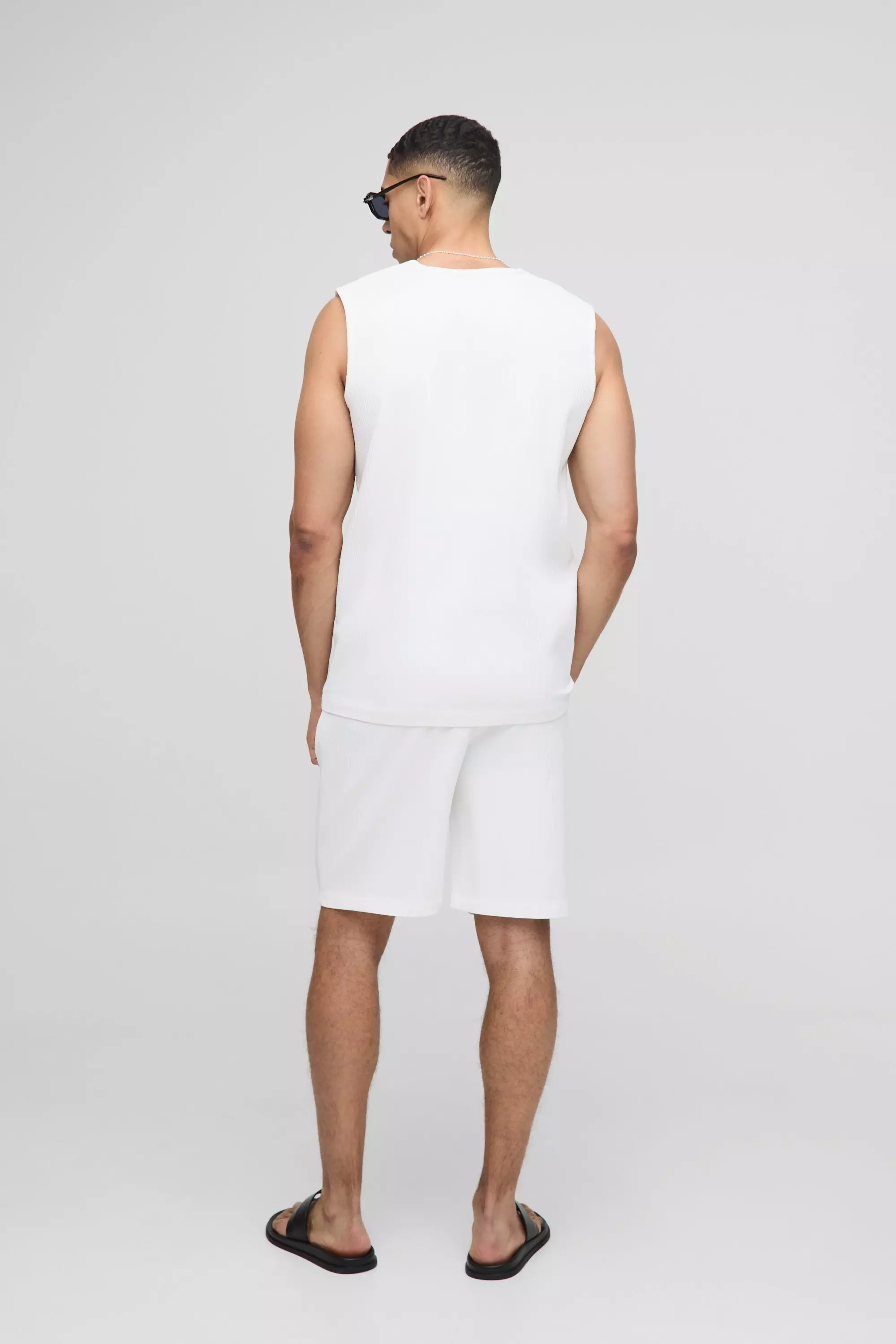 Ecru Geplooide Elastische Baggy Shorts alternatieve afbeelding