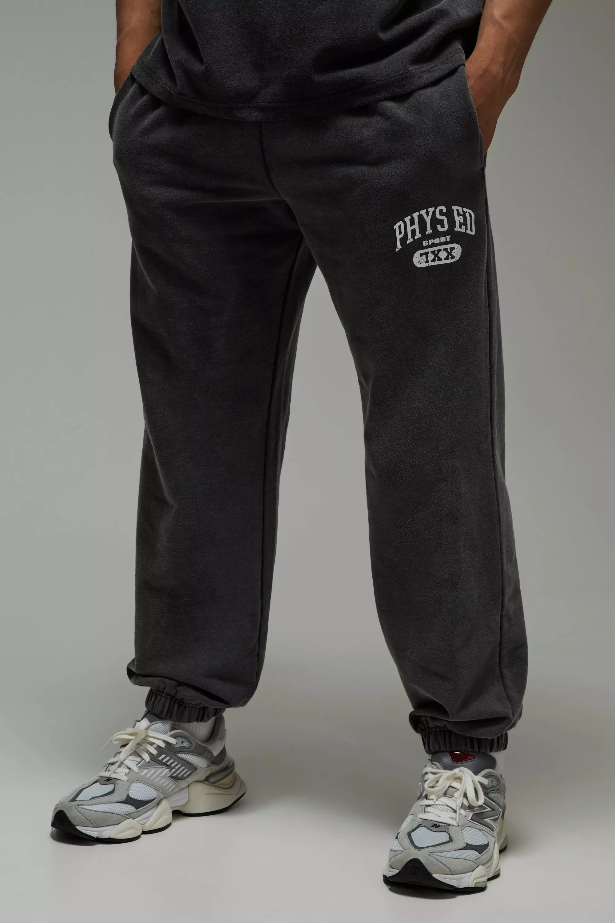MAN Active Phys Ed Oversized Washed Jogger Black