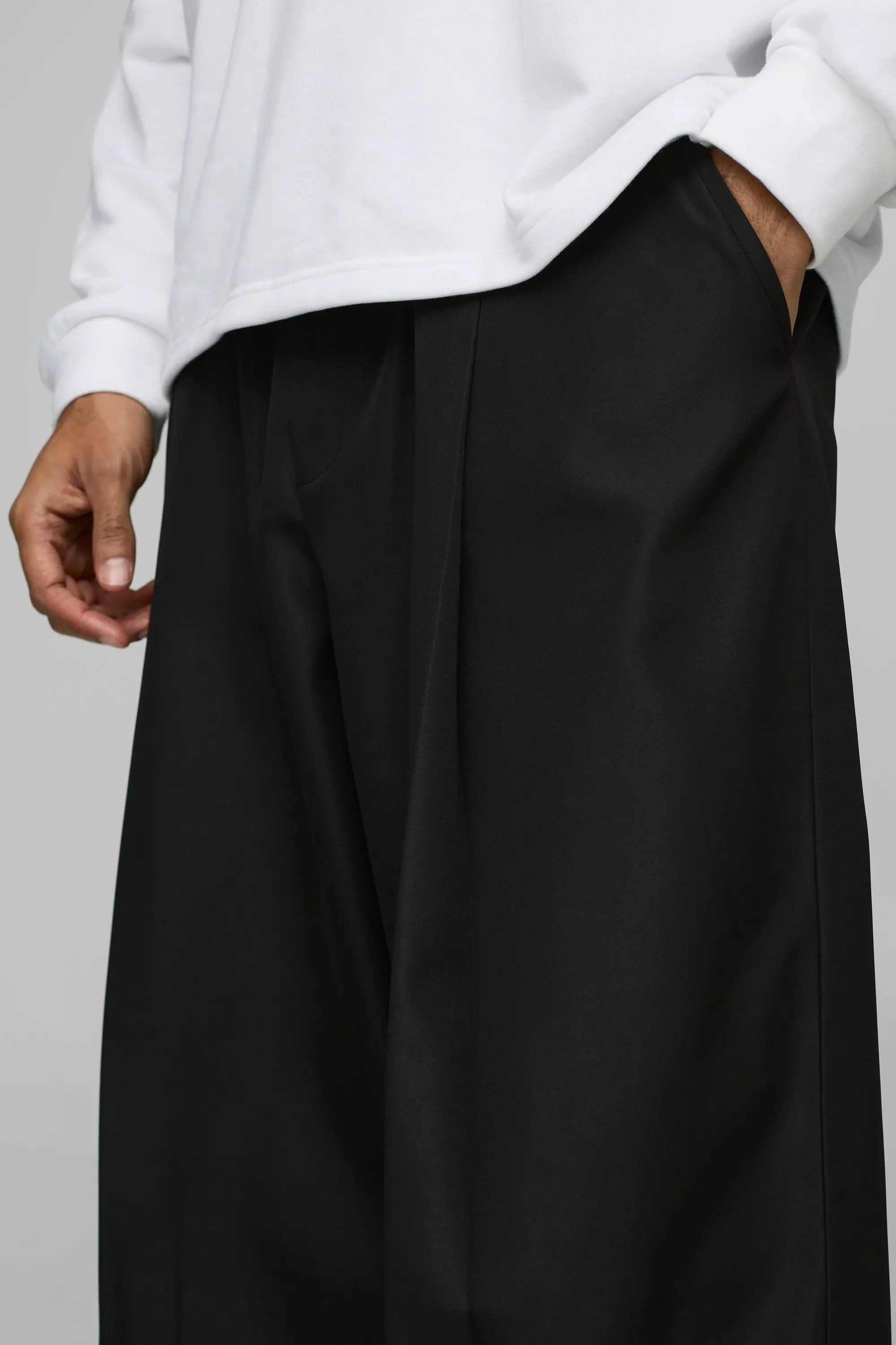 Elasticated Waist Balloon Fit Pleated Front Pants | boohooMAN USA