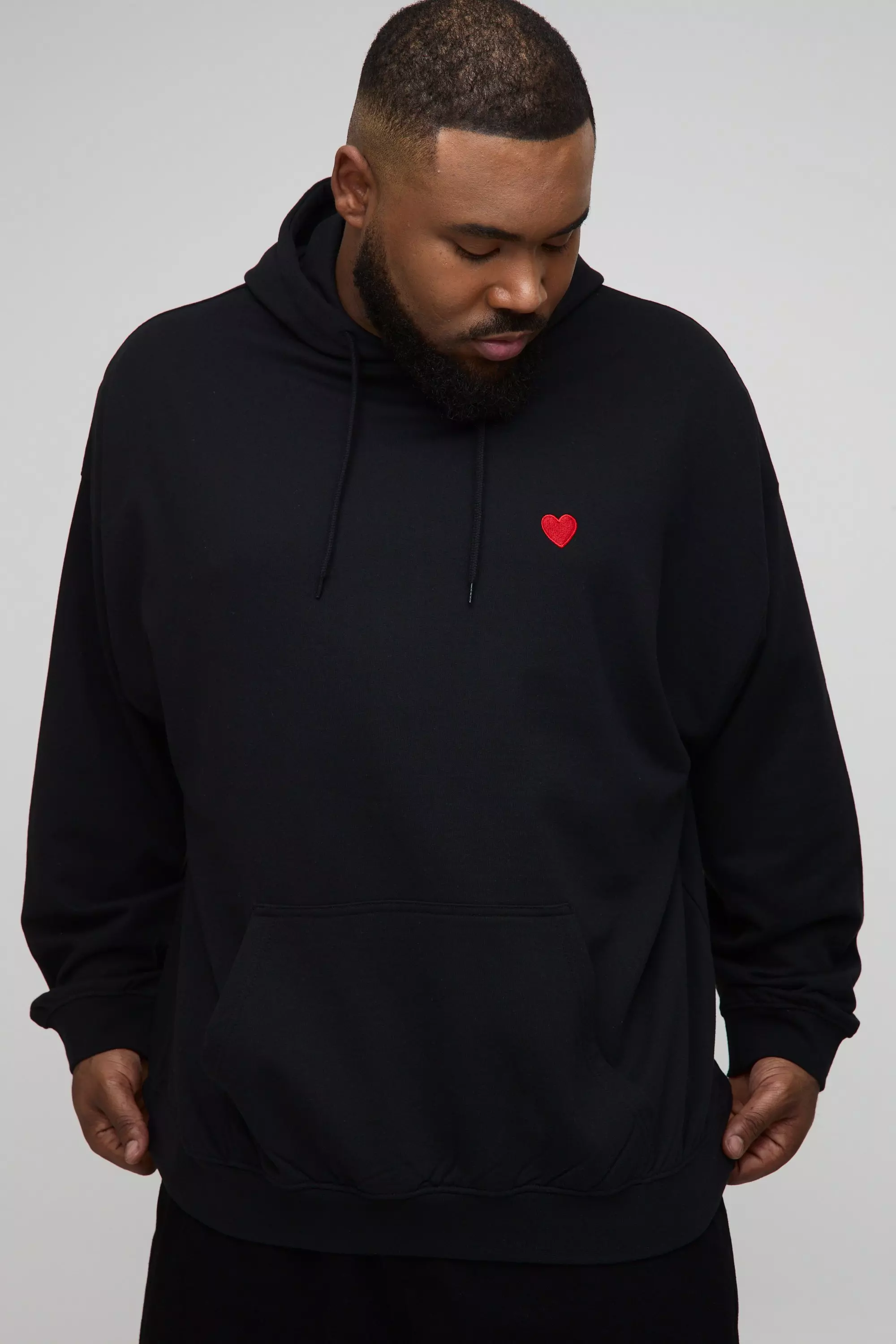 Black Plus Geborduurde Hartjes Hoodie alternatieve afbeelding