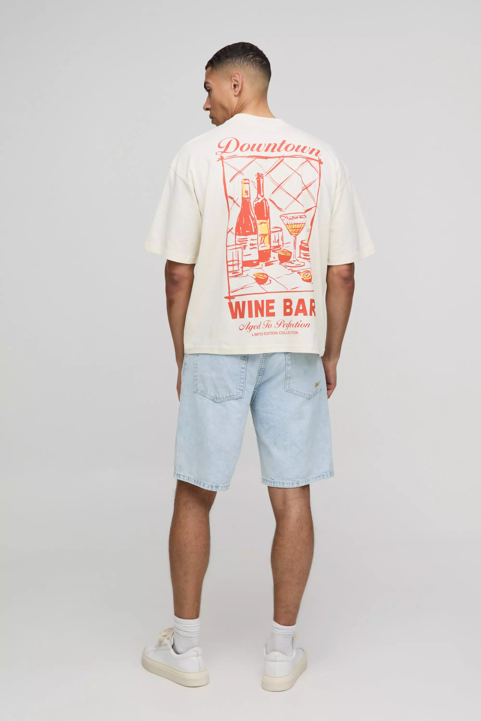 Kastiges Oversize T-Shirt mit Wine Bar Print, Ecru alternatives Bild