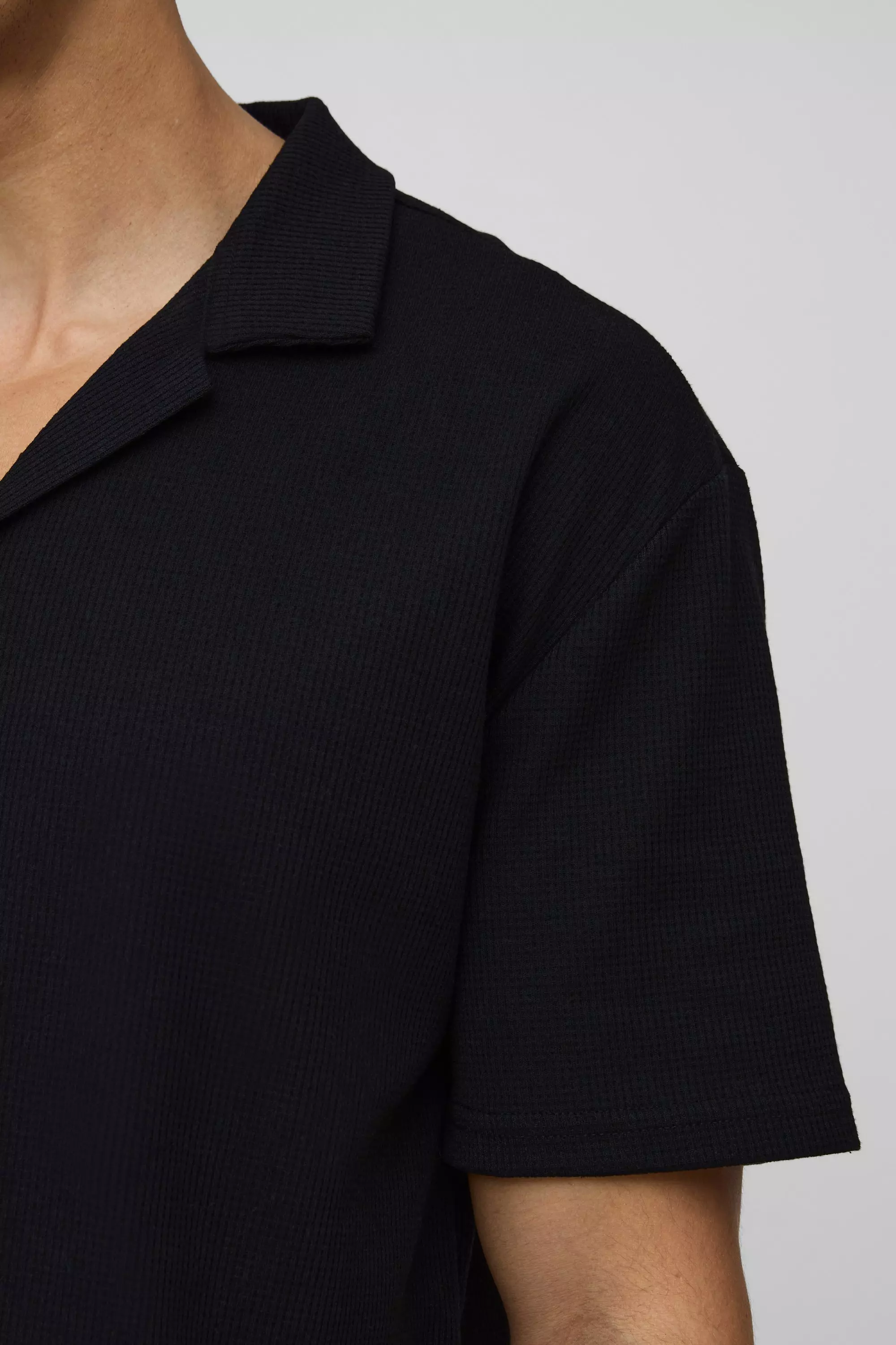 Kurzärmliges Oversize Hemd in Waffeloptik, Black alternatives Bild