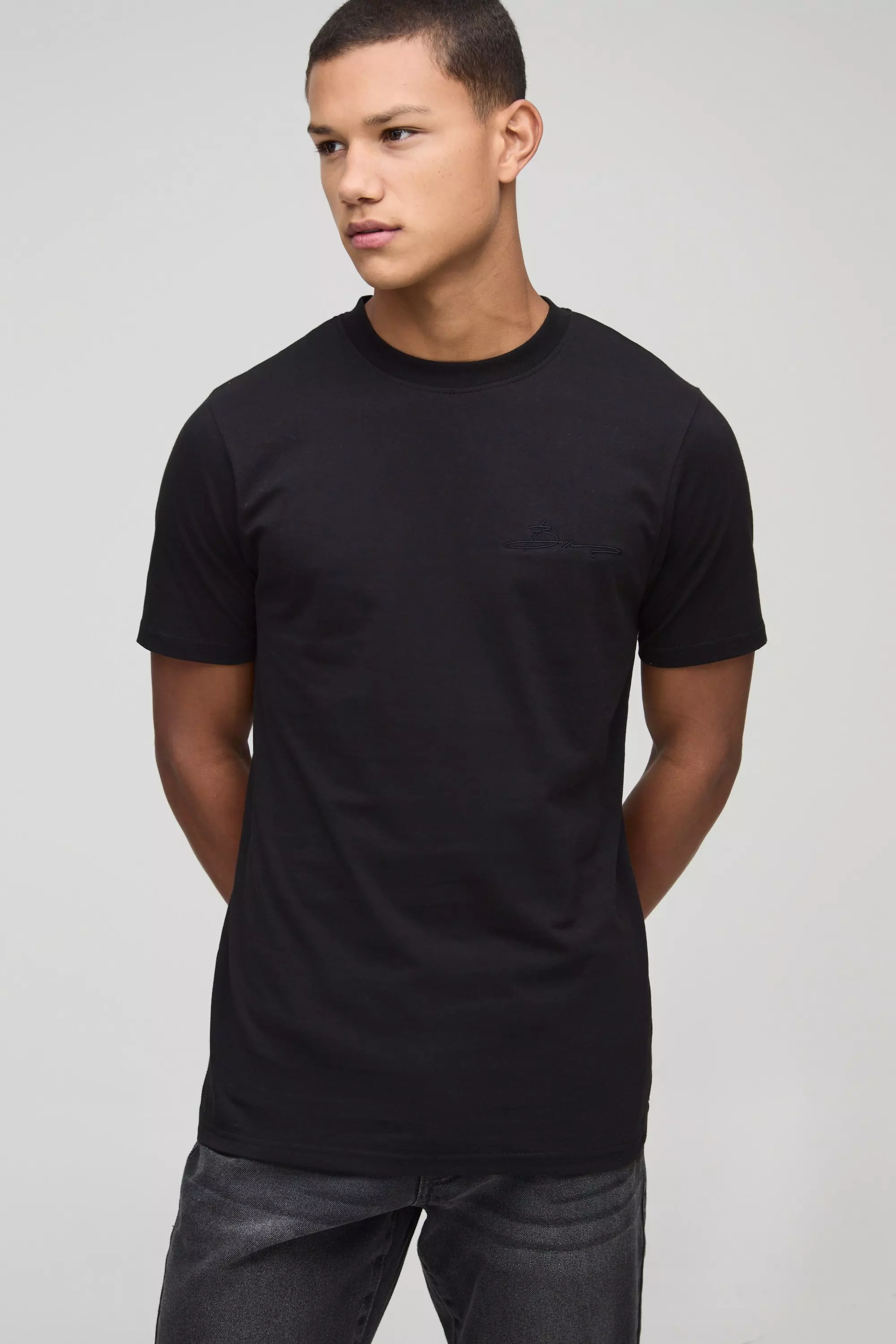 T-shirt Basic Slim Fit con firma BM, Black immagine alternativa