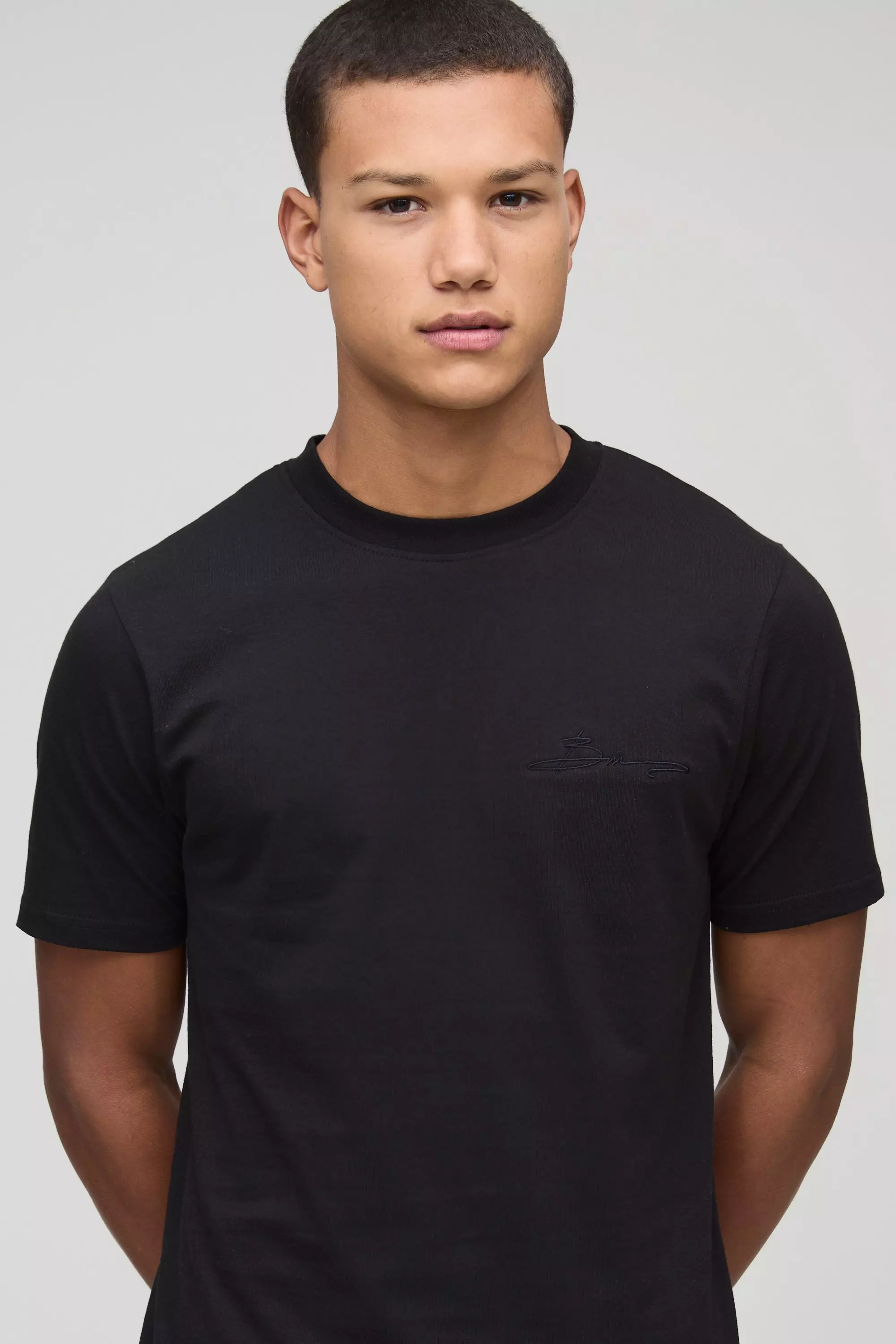 T-shirt Basic Slim Fit con firma BM, Black immagine alternativa