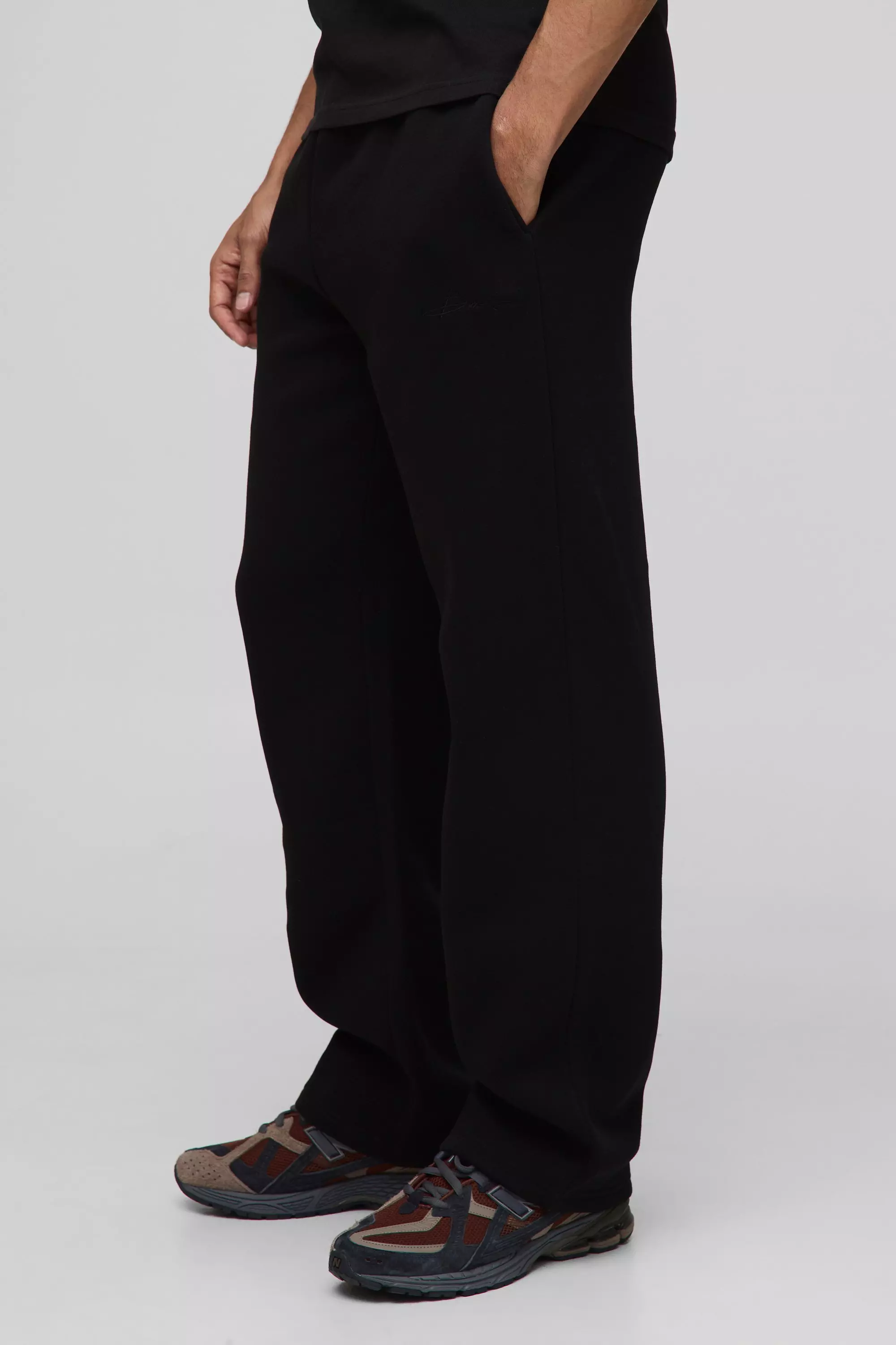 330GSM Relaxed Fit BM Signature Jogger Black