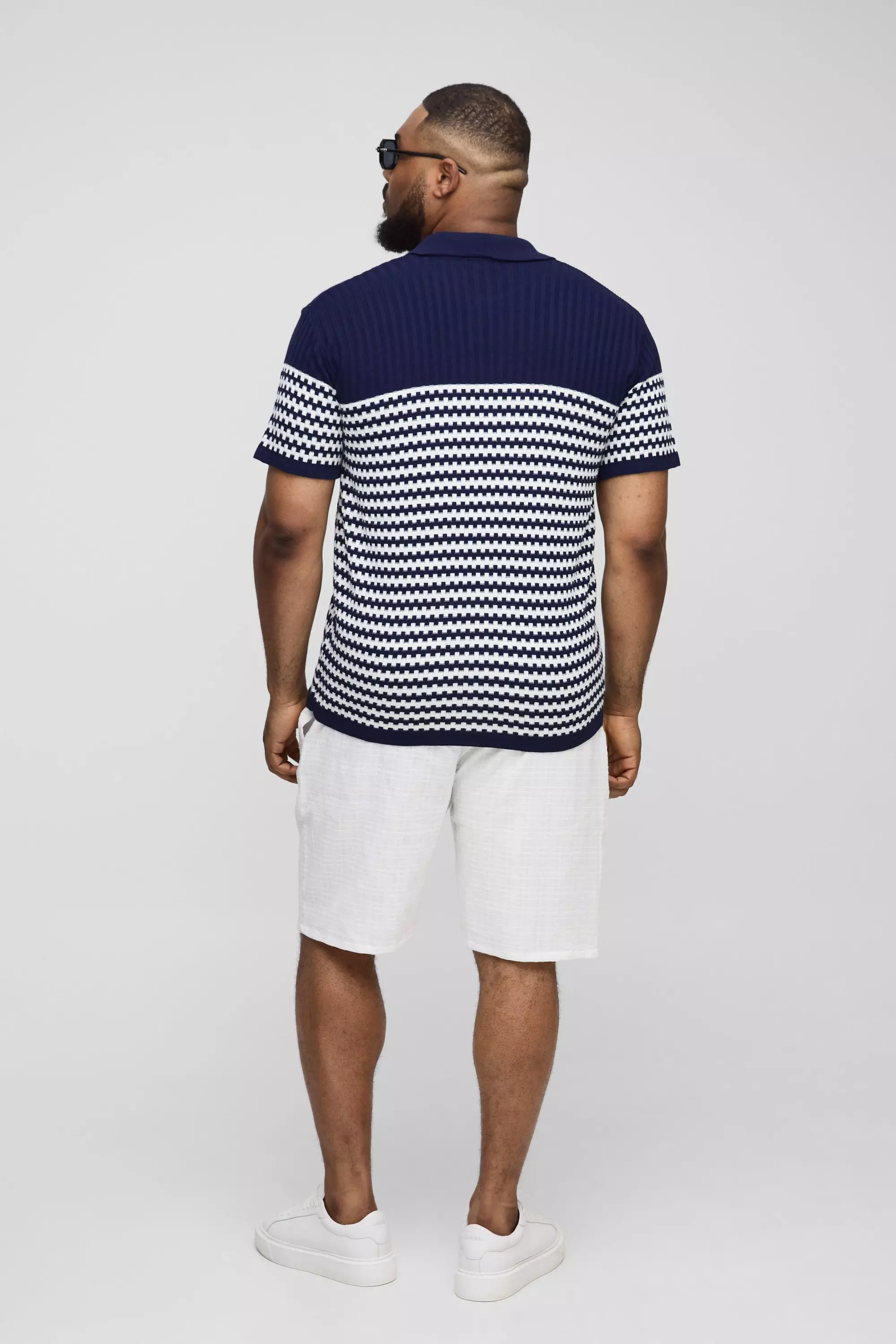 Navy Plus Gestreepte Gebreide Polo Met V-Hals alternatieve afbeelding