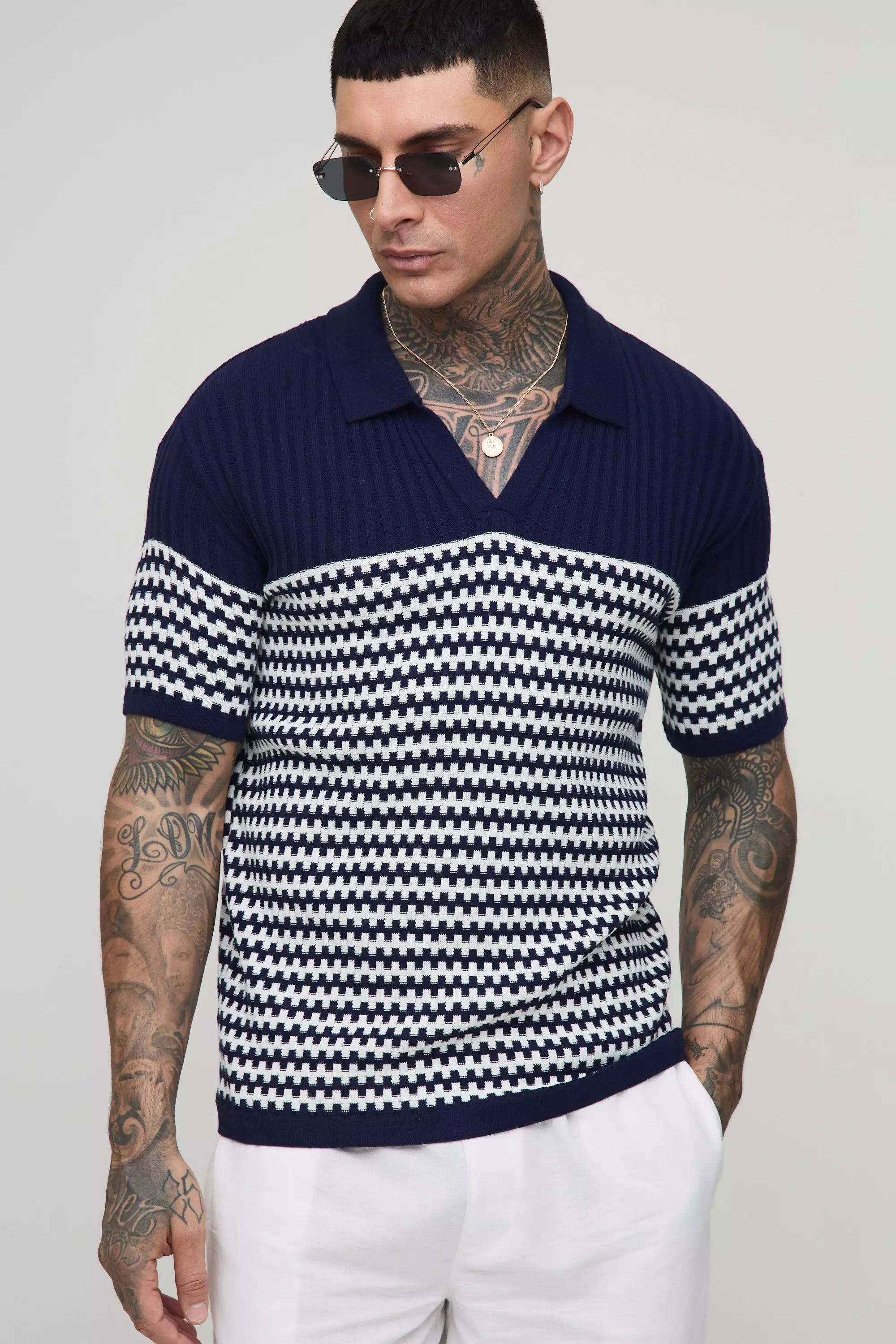 Polo Tall in maglia a righe con scollo a V, Navy immagine alternativa