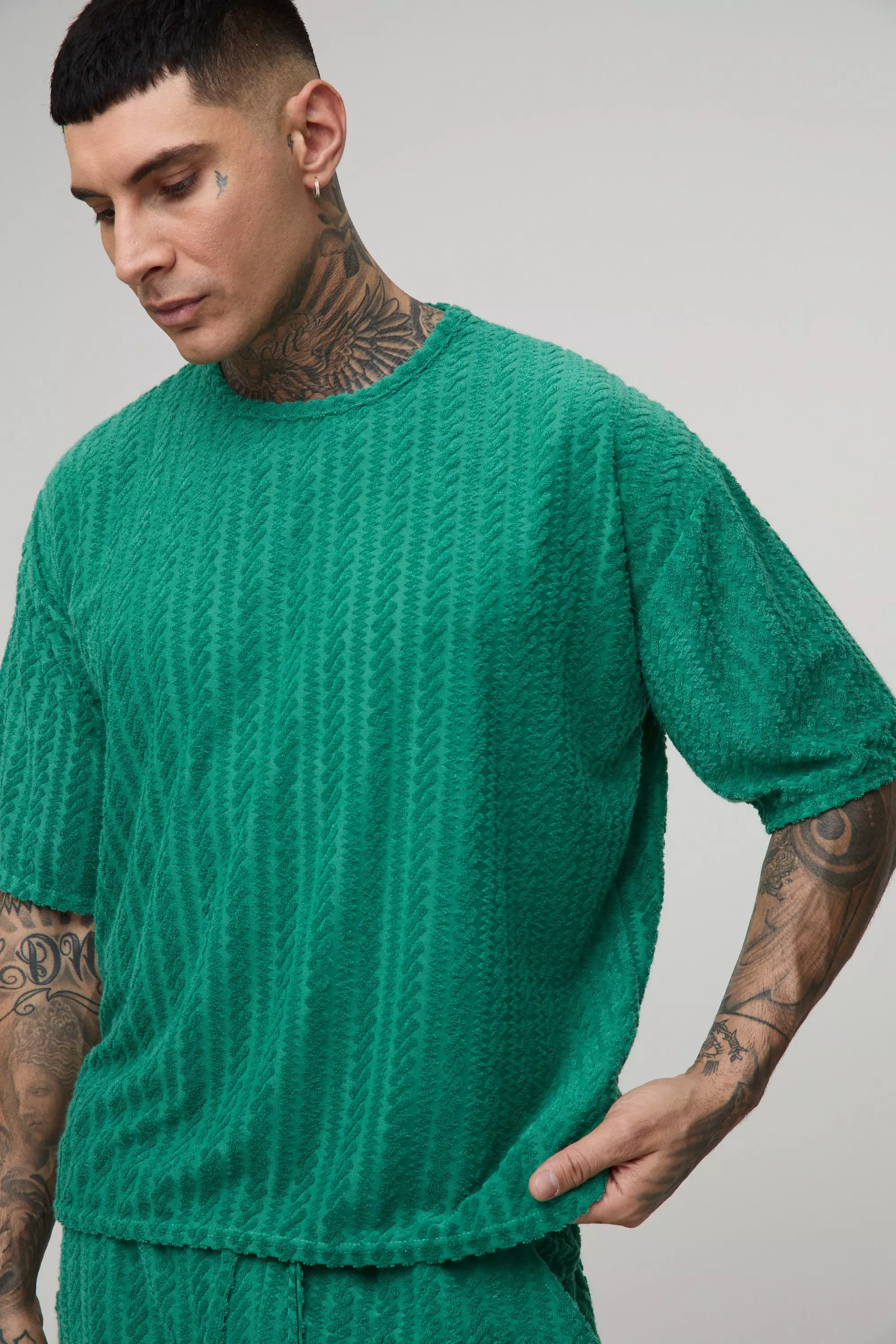 Tall Oversize Frottee Jacquard T-Shirt & Shorts Set, Green alternatives Bild