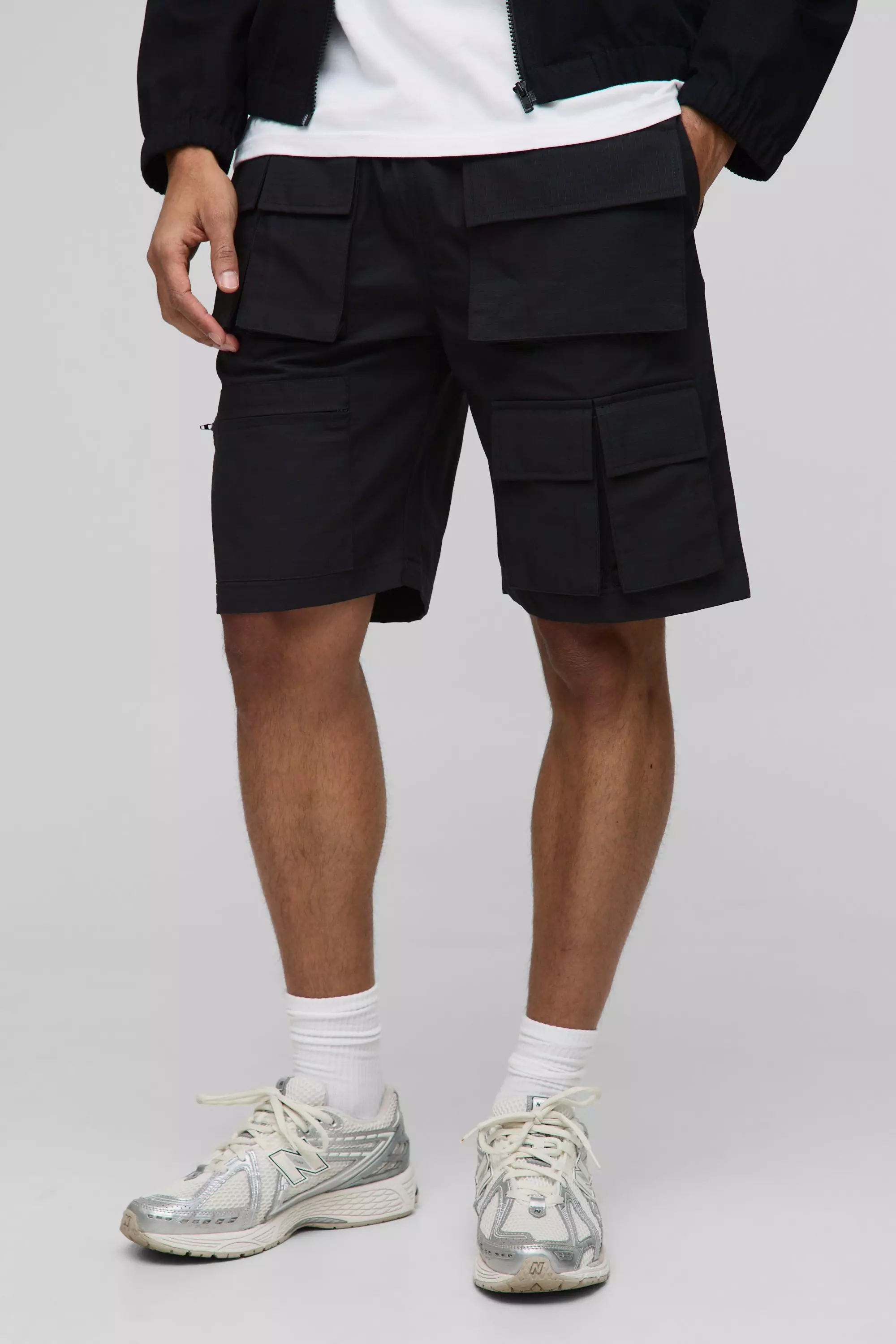 Elasticated Waist Relaxed Fit Ripstop Multi Pocket Cargo Shorts Black
