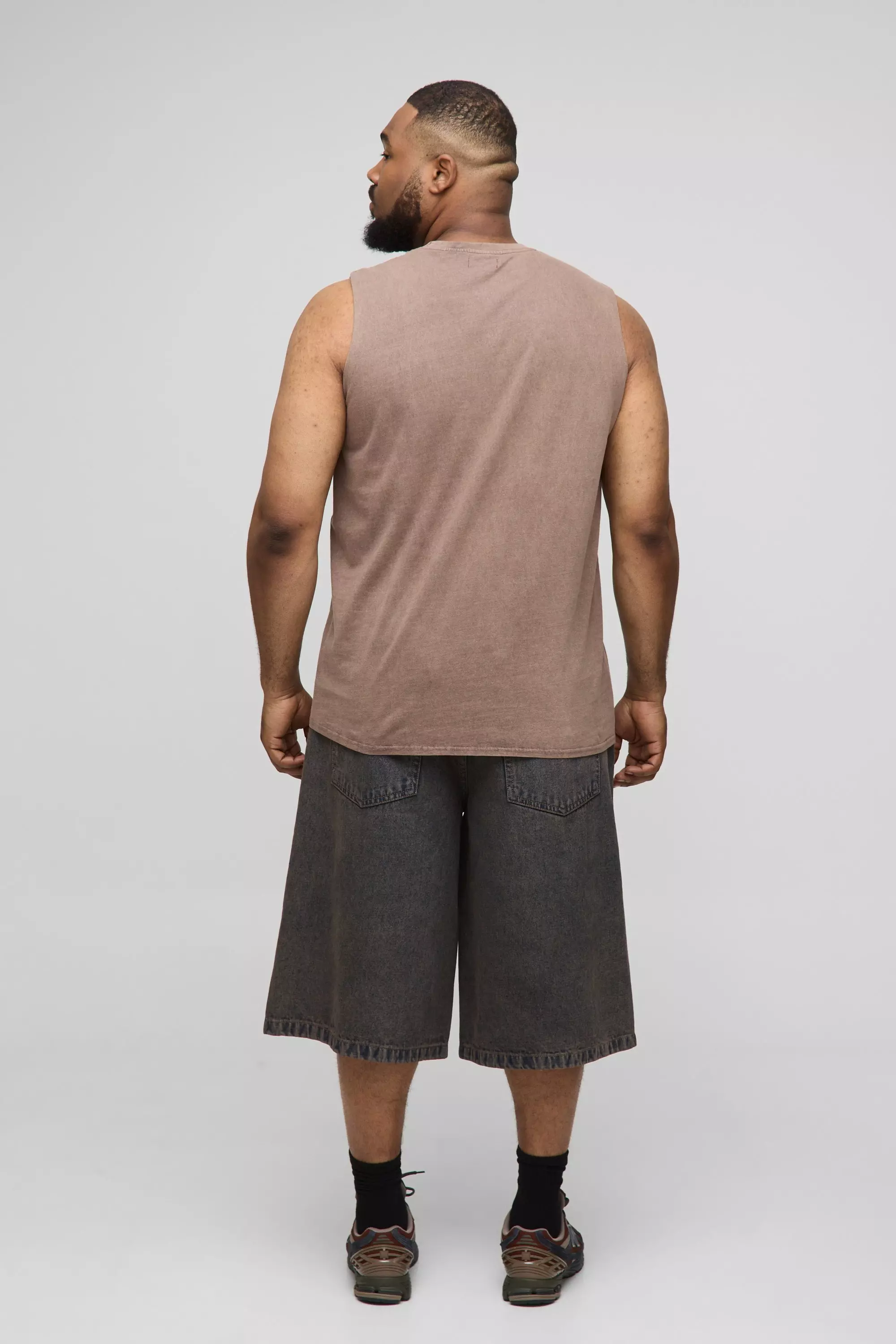 Plus Tinted Acid Wash Rip Knee Jorts | boohooMAN USA