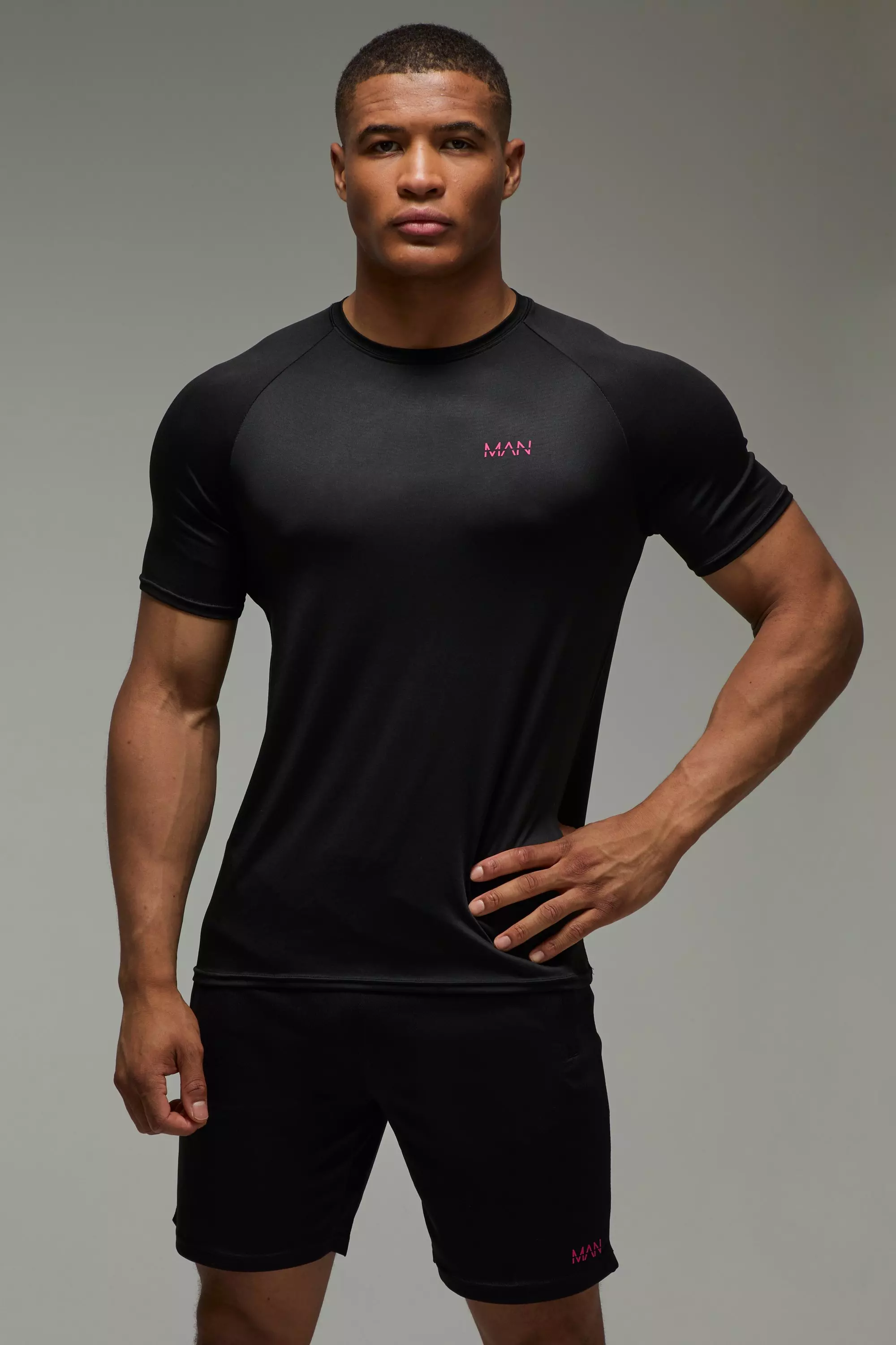 Man Active Lightweight Essentials Gym Raglan Regular T-shirt & Short Set Black