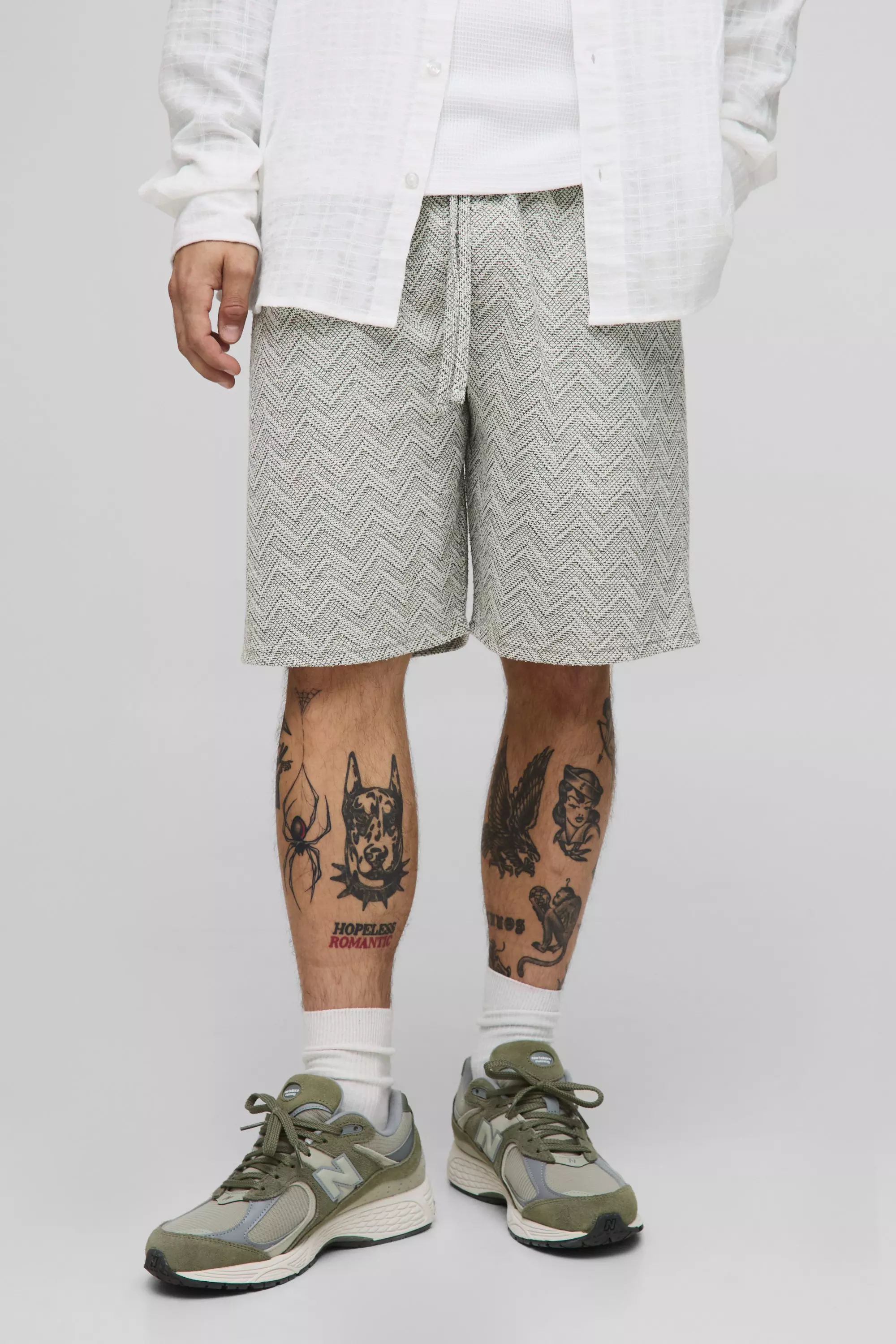 Elasticated Waist Straight Zig Zag Boucle Shorts Sage
