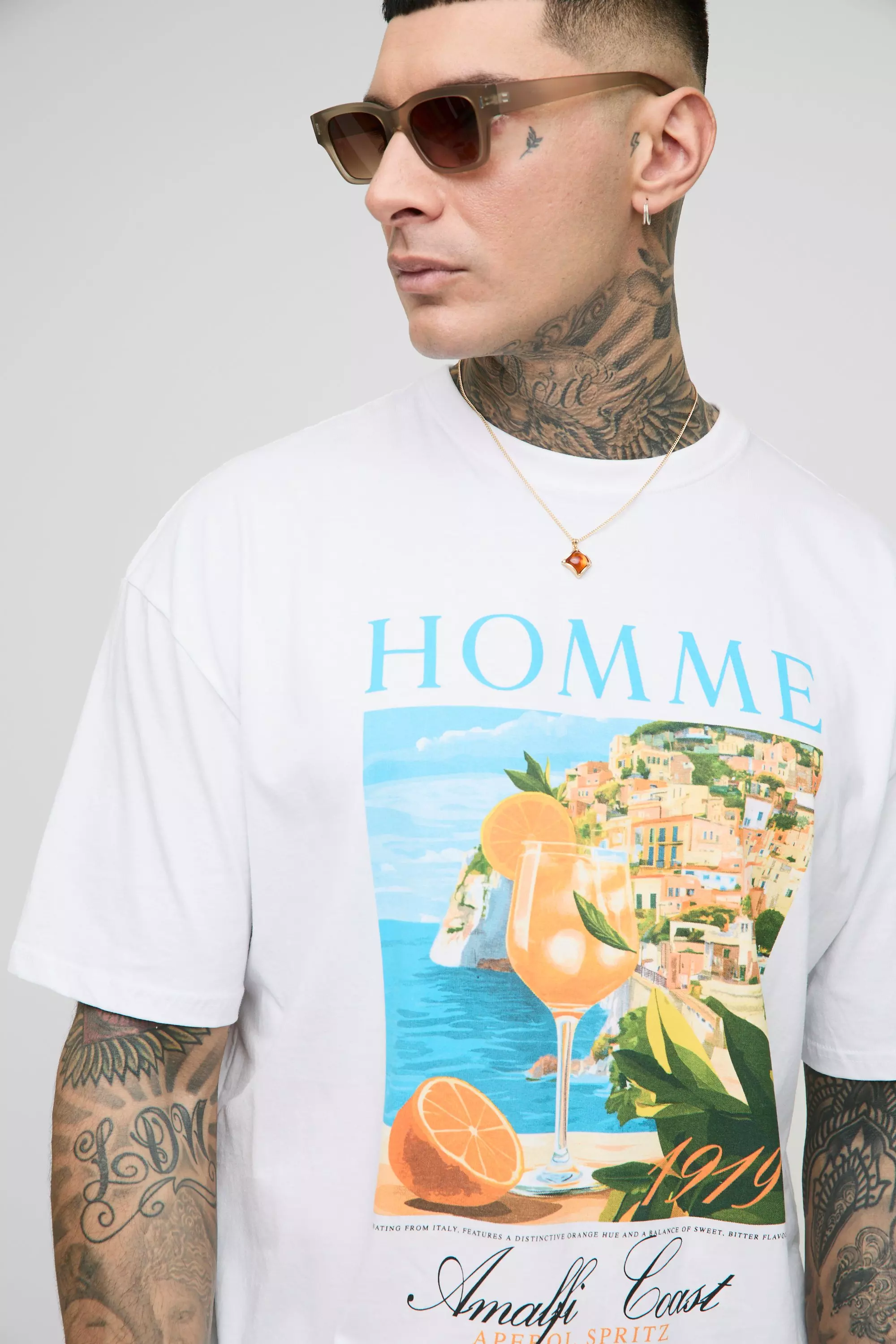Tall Oversize T-Shirt mit Homme Amalfi Coast Print, White alternatives Bild