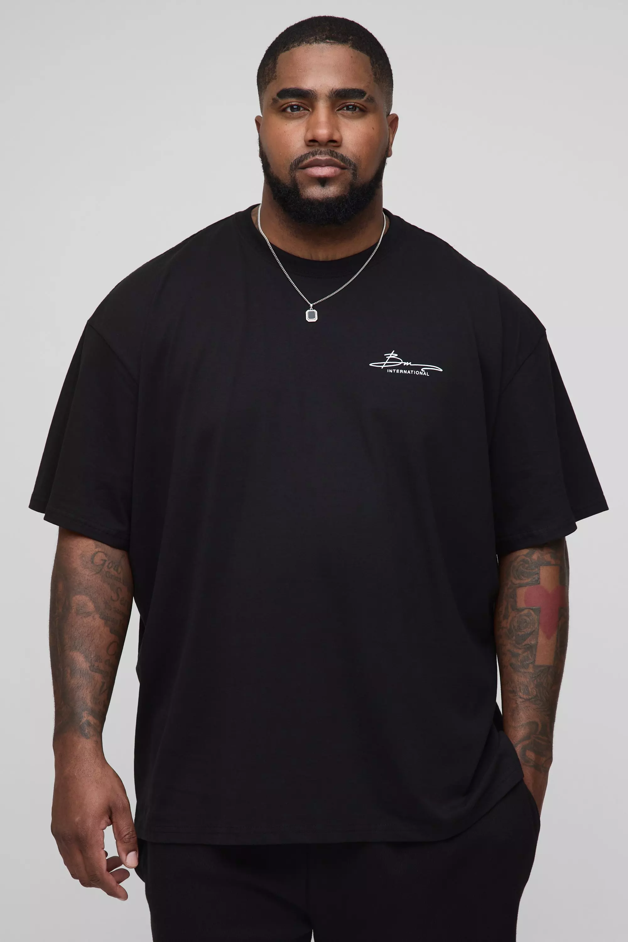 Plus Oversize T-Shirt mit BM International Print, Black alternatives Bild