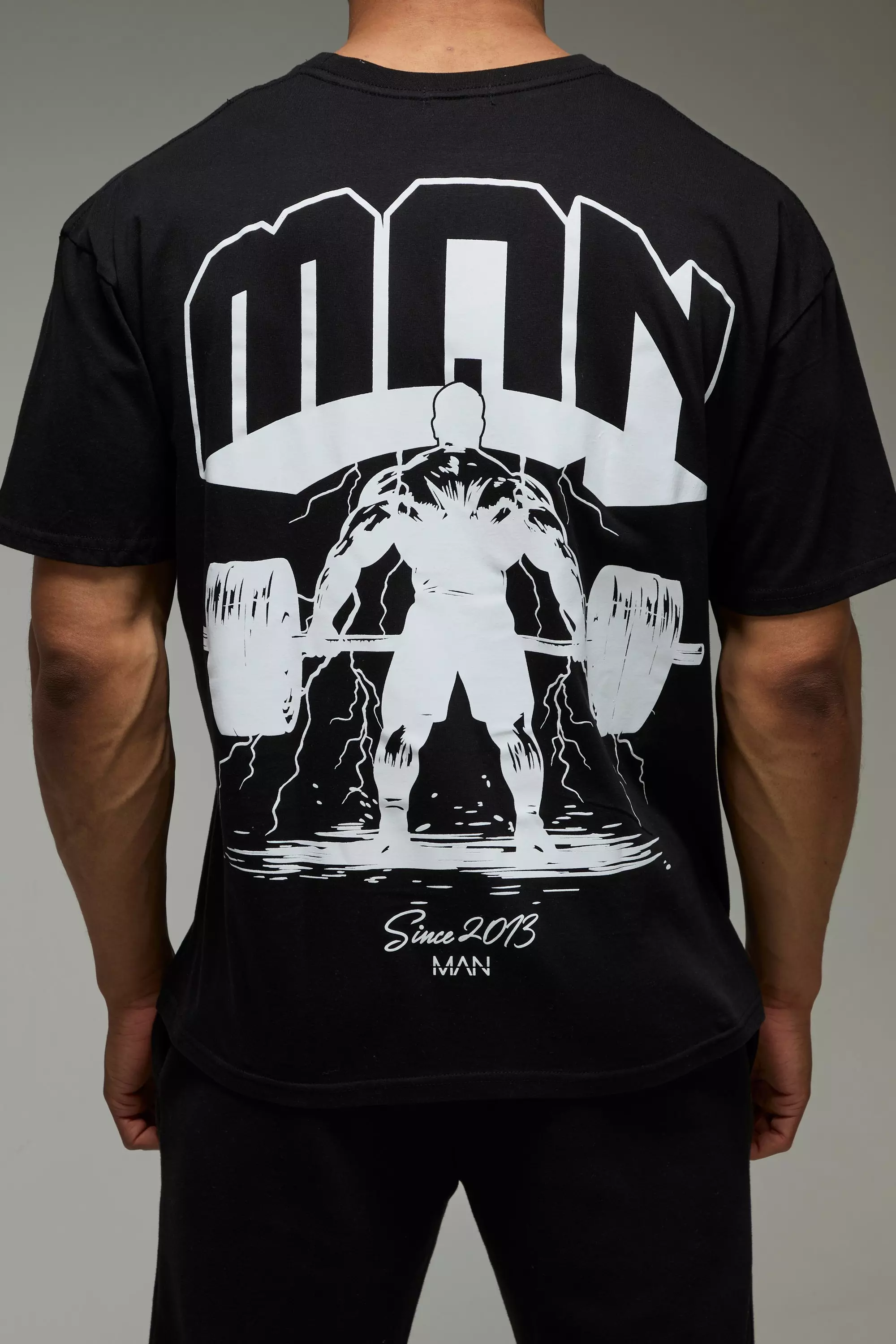 Black MAN Active Deadlift Oversized T-Shirt alternative image